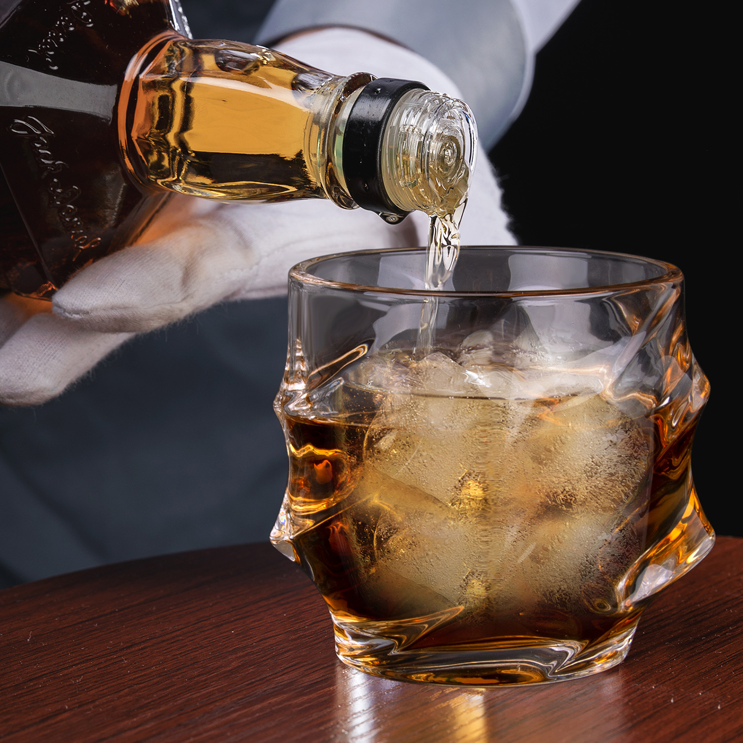 水晶玻璃洋酒杯 酒吧啤酒白兰地烈酒杯 家用创意威士忌酒杯套装