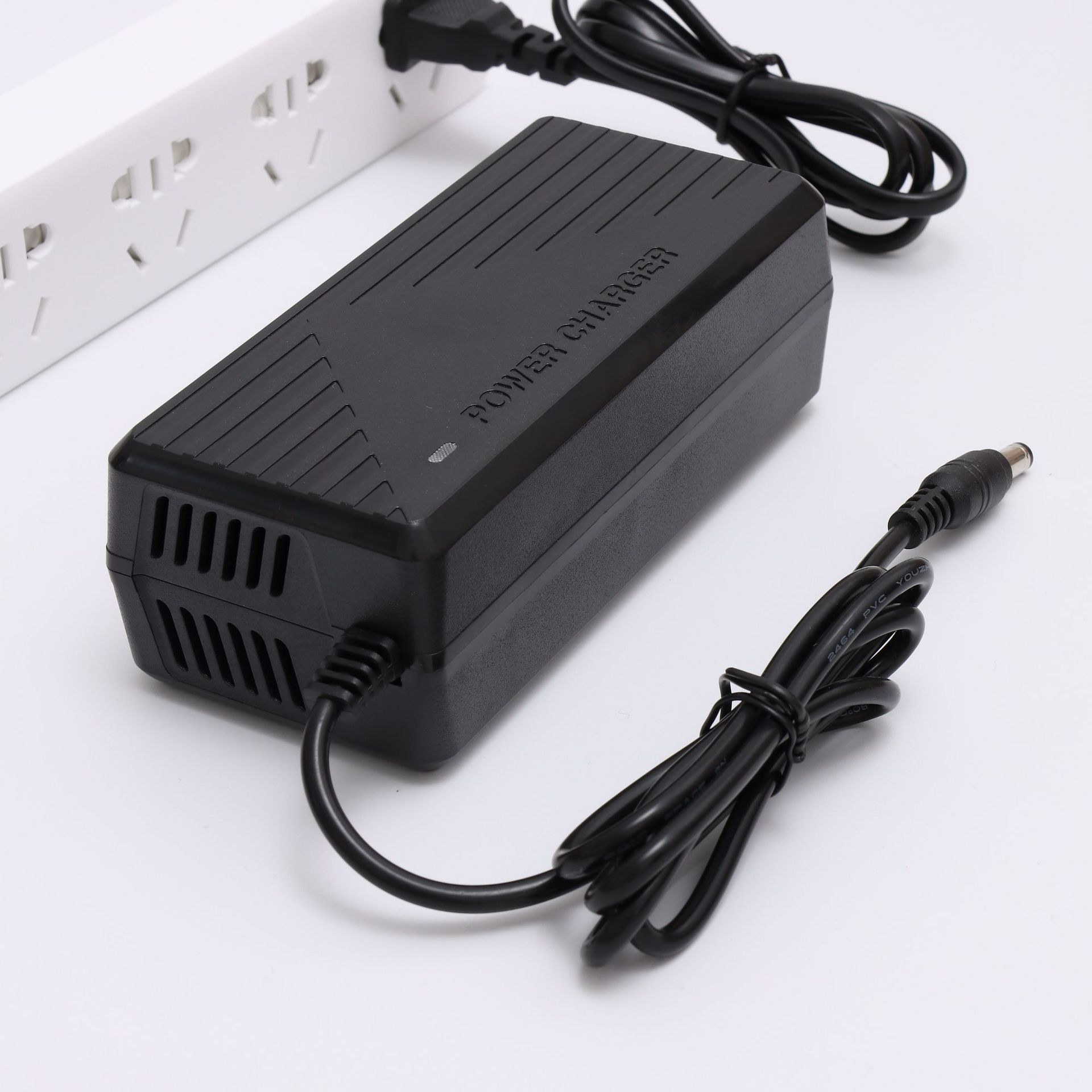 6v1a 2a 8.4v1a 2a 21v 25.2v 16.8v2a 12.6v5a8a锂电池充电器