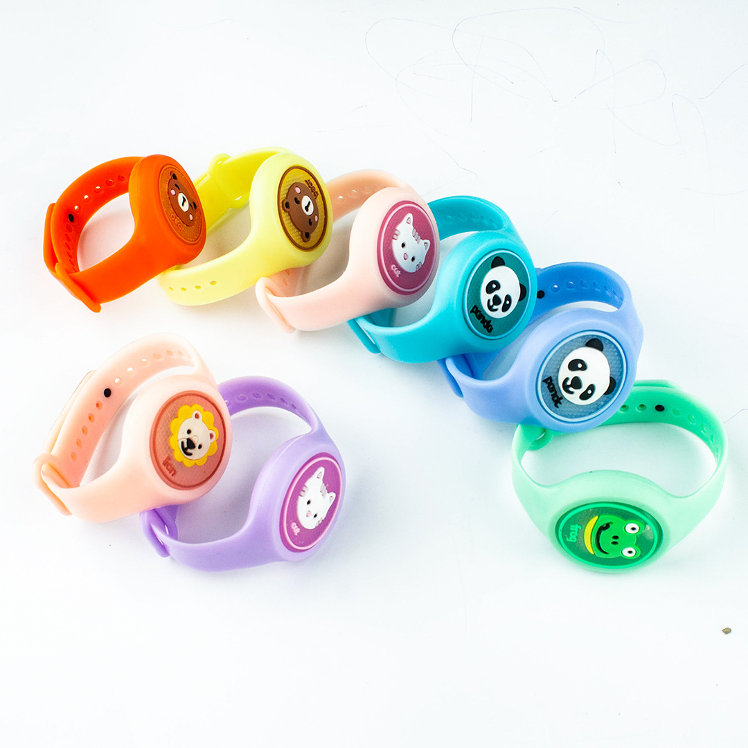 夏季卡通发光硅胶驱蚊手环天然无毒植物精油成人儿童防蚊防叮手表