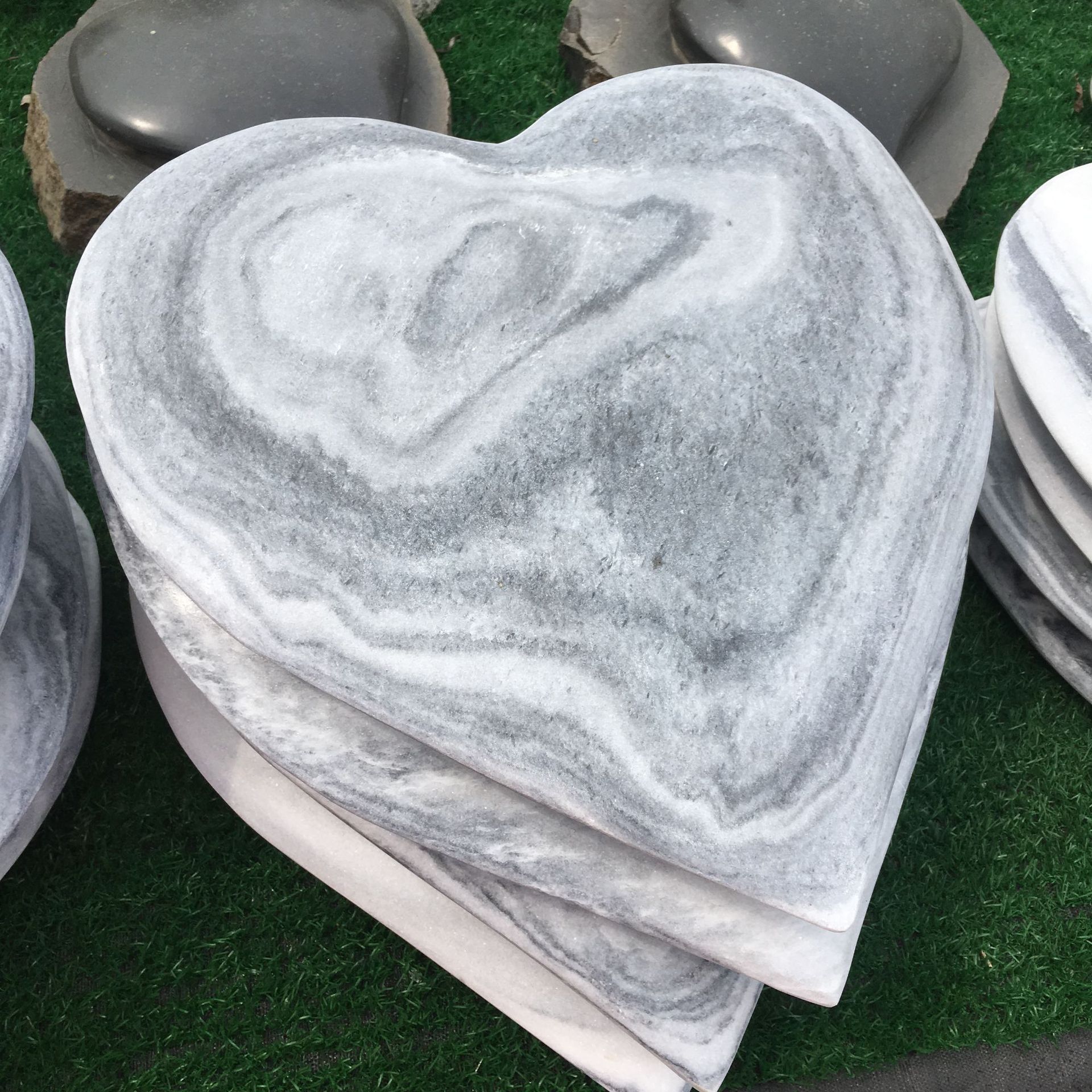 石雕厂家大理石桃心石头刻字心形石头定制石雕心形石头家居装饰
