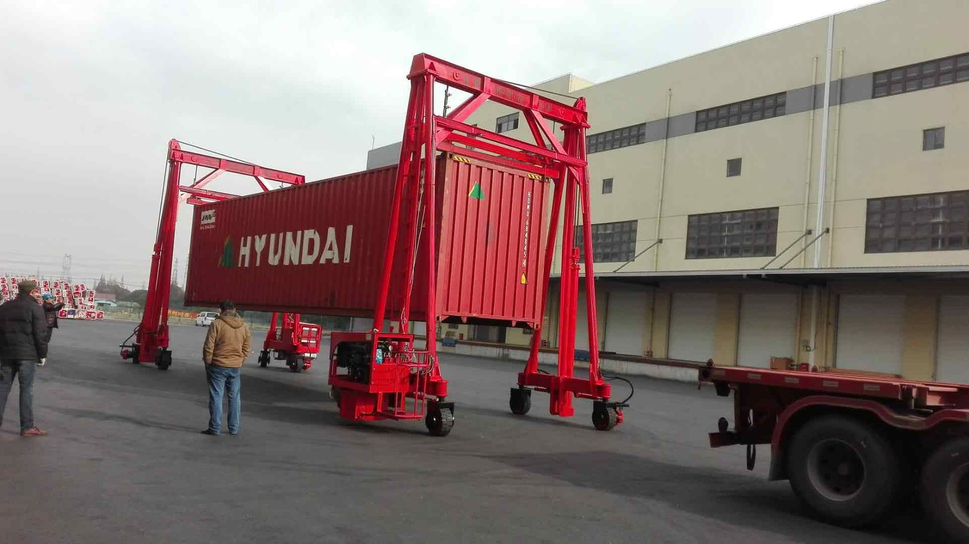 gp36t移动集装箱吊机 集装箱土吊 移动吊机 分体式集装箱装卸吊机