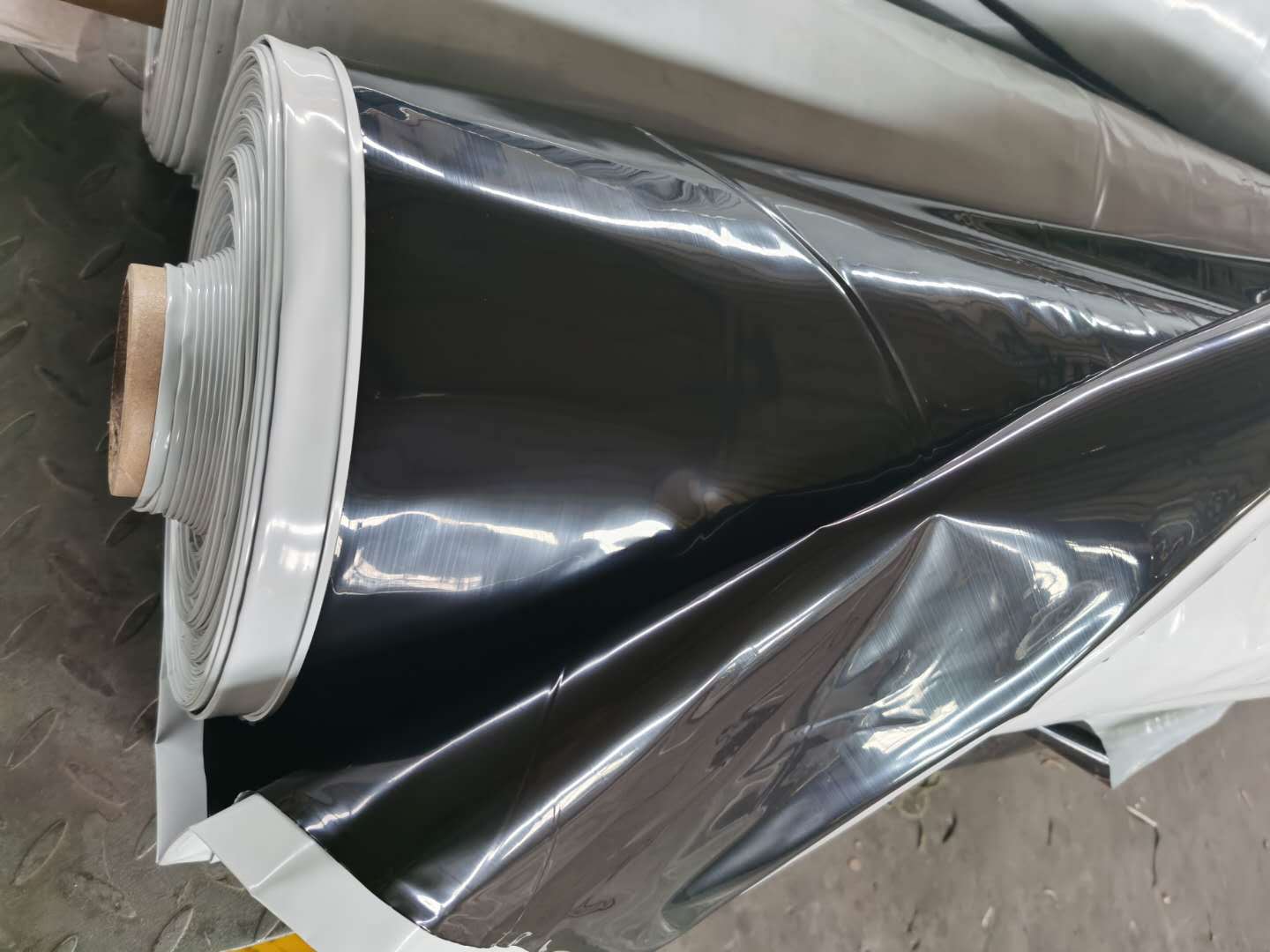 12丝13丝三年黑白膜黑白膜长寿黑白膜茂金属黑白膜青贮膜反光膜