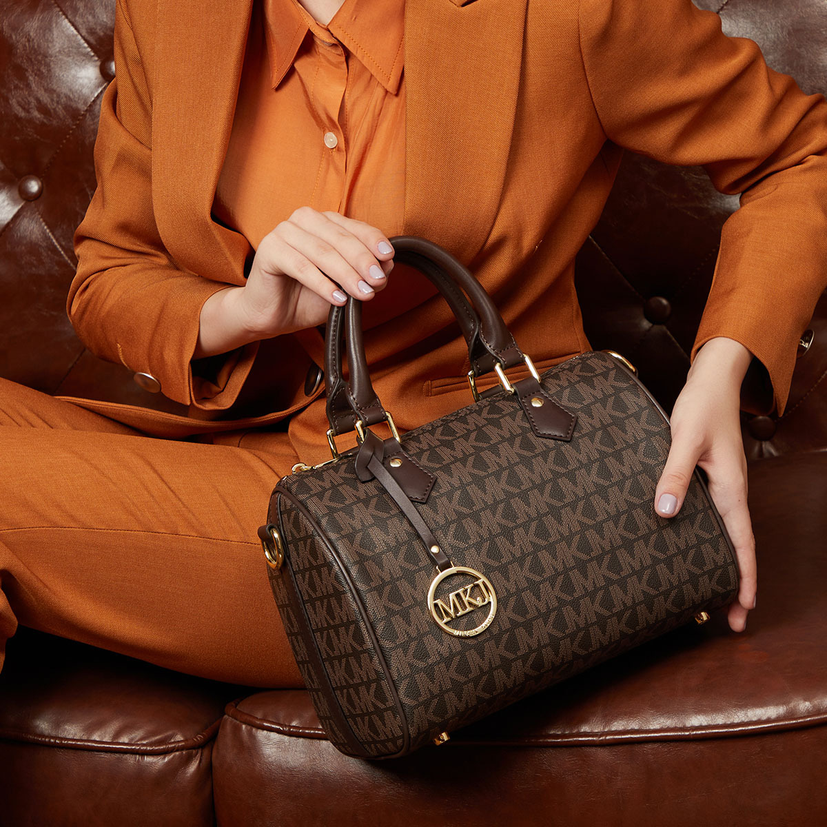 代购名牌女包波士顿手提包包2020新款潮真皮大容量质感斜挎枕头包