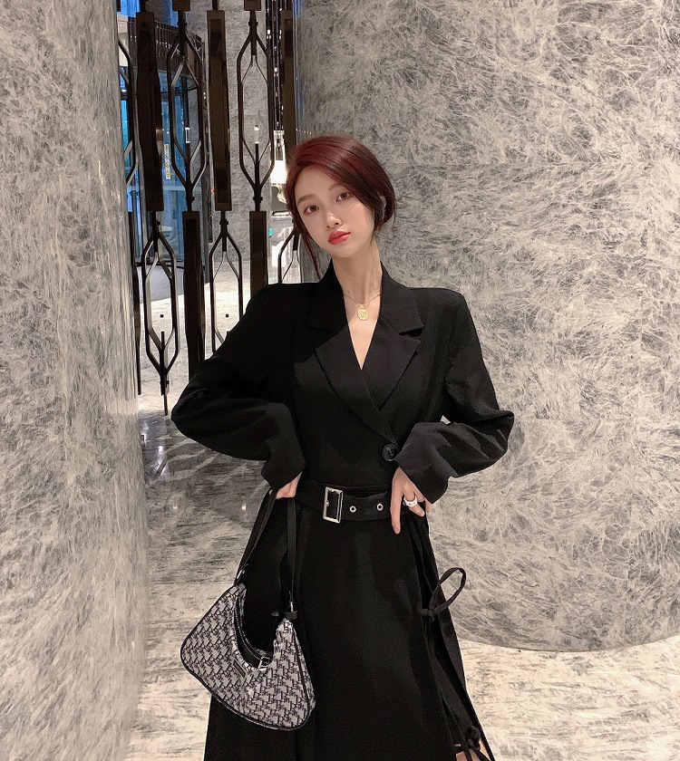 赫本风气质中长裙2020秋季新款黑色长袖西装连衣裙女腰带收腰裙子