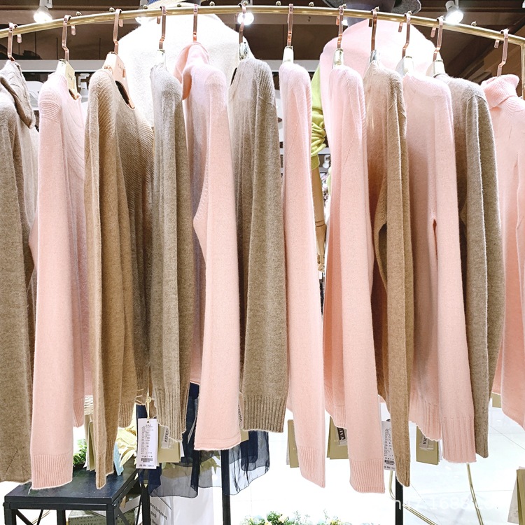 香港奢侈品牌艾菲玛无缝编织毛衣短款女装专柜折扣批发