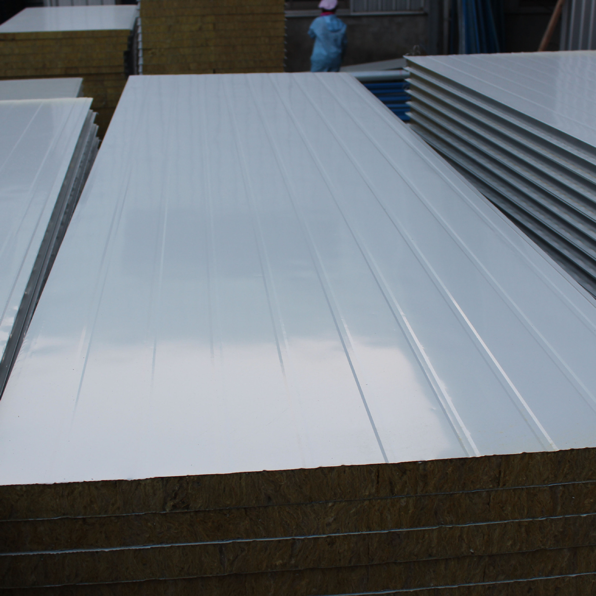 冲量5公分岩棉夹芯板板适用厂房隔断活动板房围墙简易房