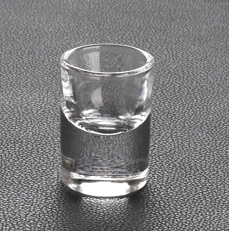 批发调酒杯水晶玻璃白酒杯透明加厚子弹杯家用小酒杯套装厂家直销