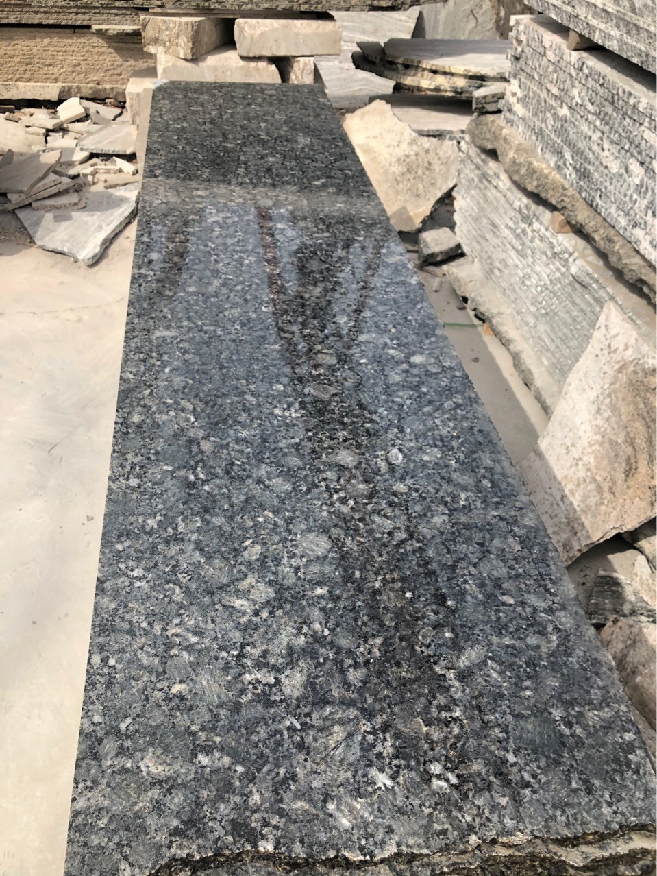 厂家直销蝴蝶绿冰花绿蝴蝶兰火烧面喷砂面光面水洗面异形加工