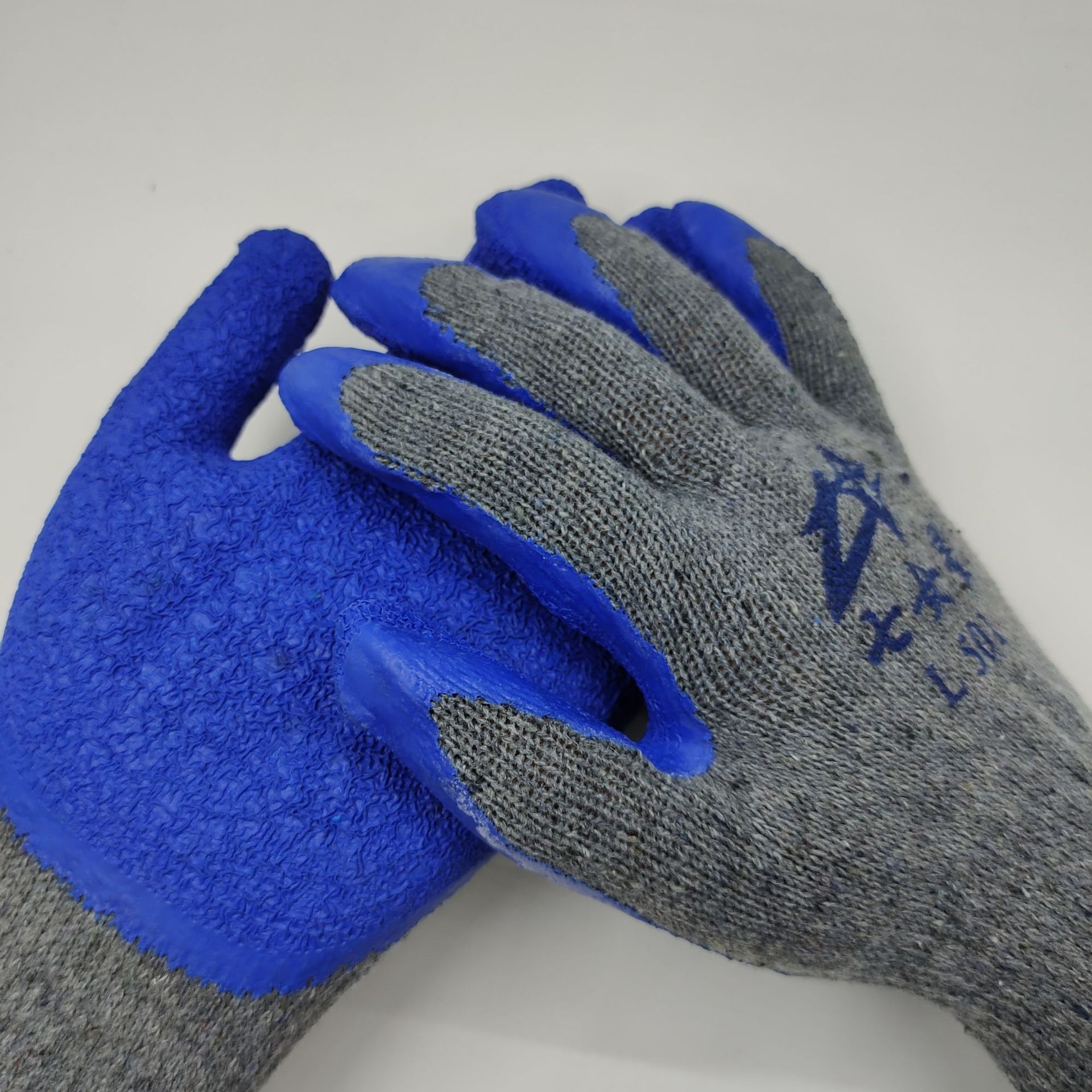 七女星乳胶皱纹手套 防滑耐磨半胶工业手套乳胶浸渍挂胶劳保手套