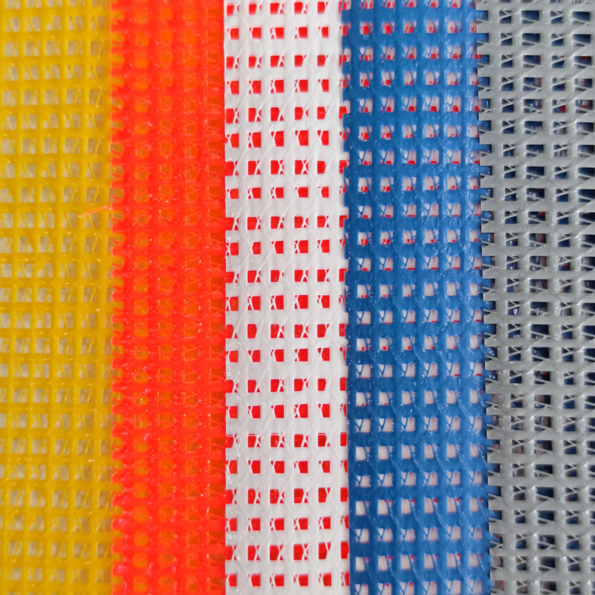 uv阻燃1000dpvc涂层网格布 250克方孔网格布颜色多样浸胶网眼布-阿里