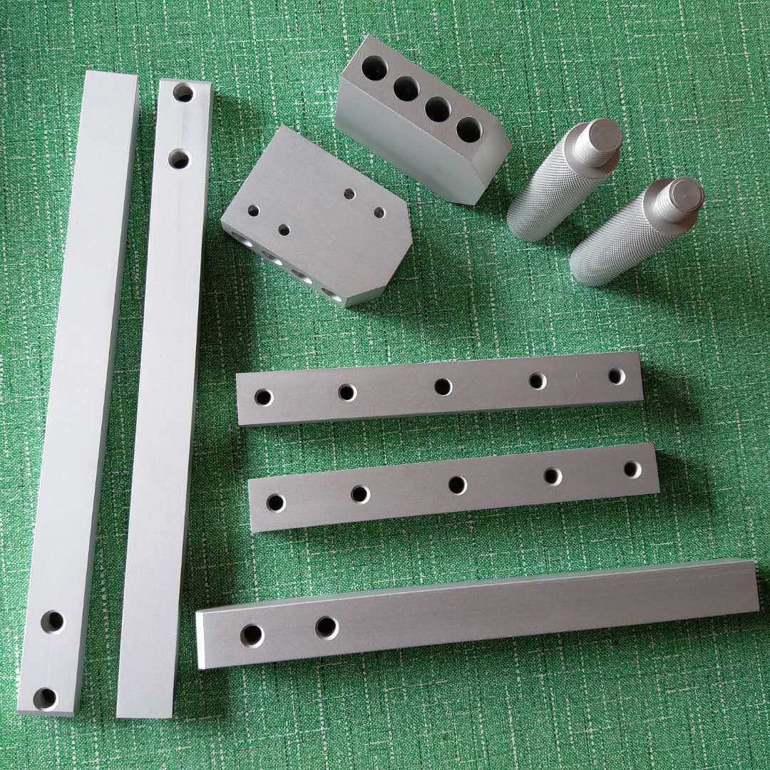 方管扁条u槽滑轨铝配件cnc加工铝合金外壳佛山铝型材生产厂家