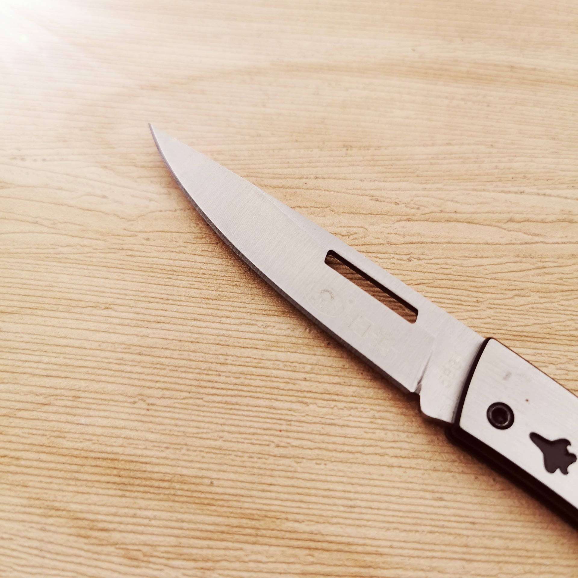 日美rm5831小刀迷你随身便携折刀刀具合金水果刀户外刀批发