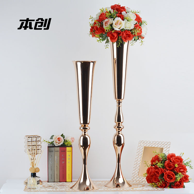 Wedding Supplies Wrought Iron Golden Flower Stand Road Lead Flower Device Wedding Decoration Horn Vase Dining-Table Decoration Flowerpot Decoration