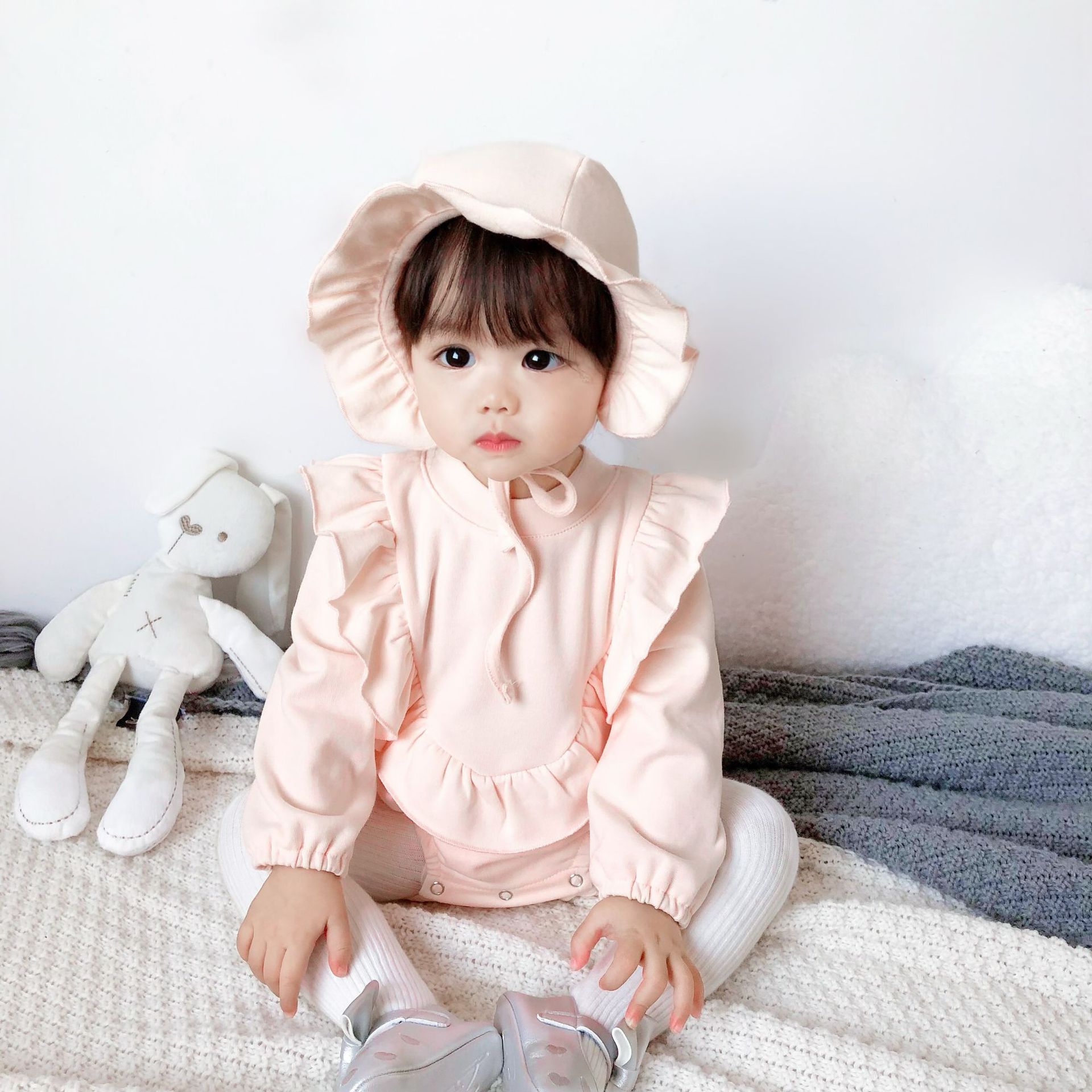 ins春季款婴儿纯棉欧美风连体衣0-1岁新生儿包屁哈衣半岁宝宝爬服