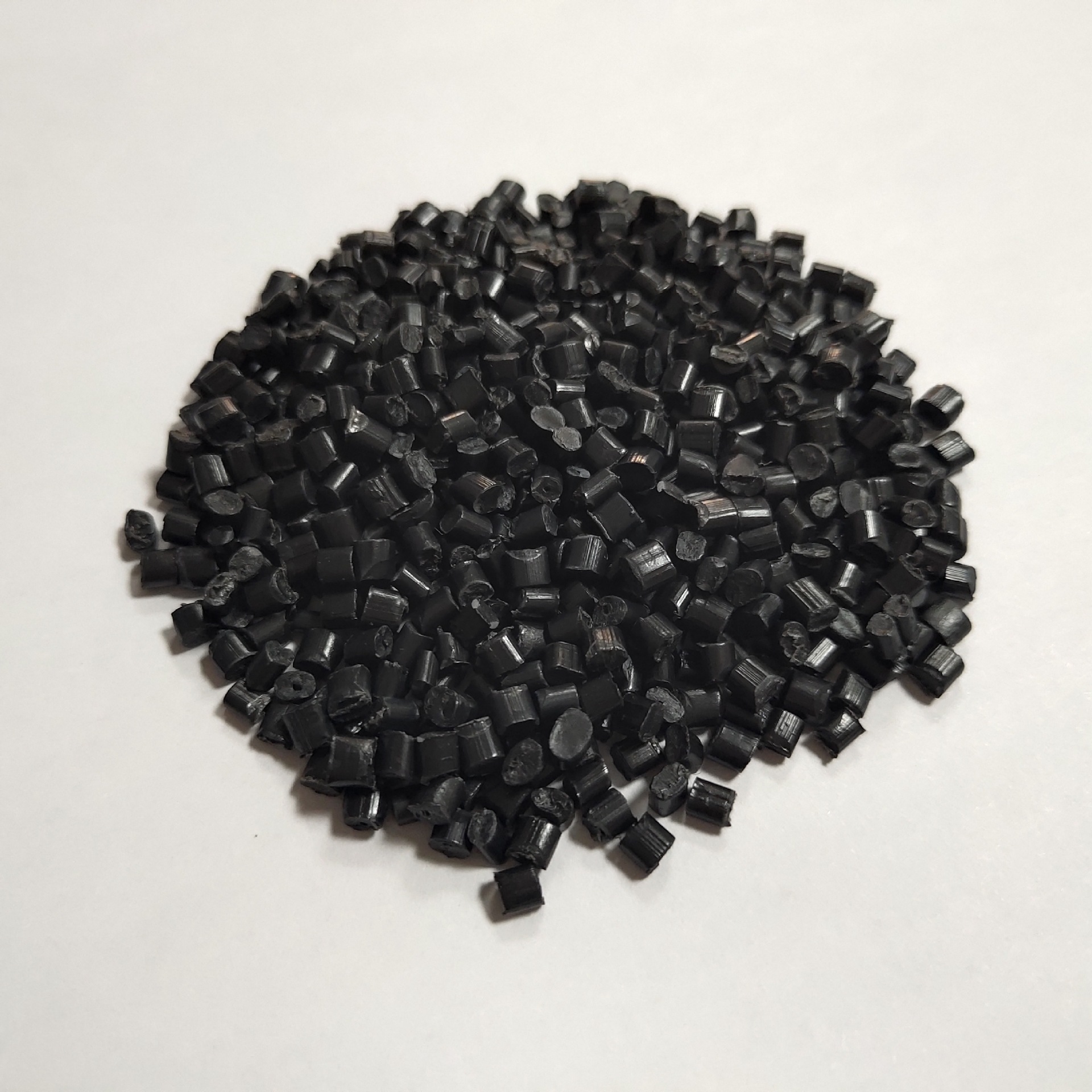 pp黑色200号pp再生料二次回料高光pp电器外壳汽车配件工具箱料