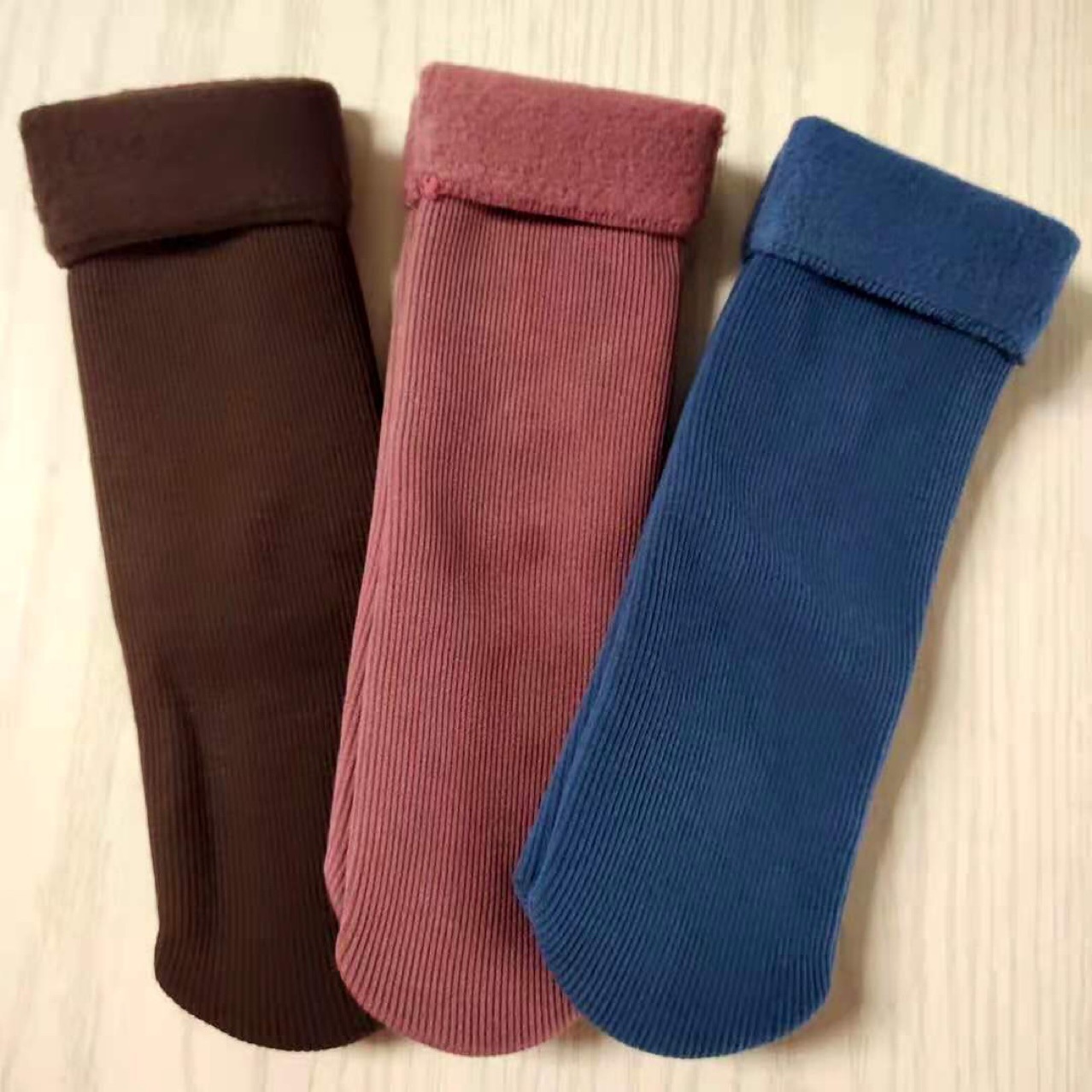冬季通用山羊绒雪地袜男女适用加绒加厚保暖纯色中短筒男女袜现货