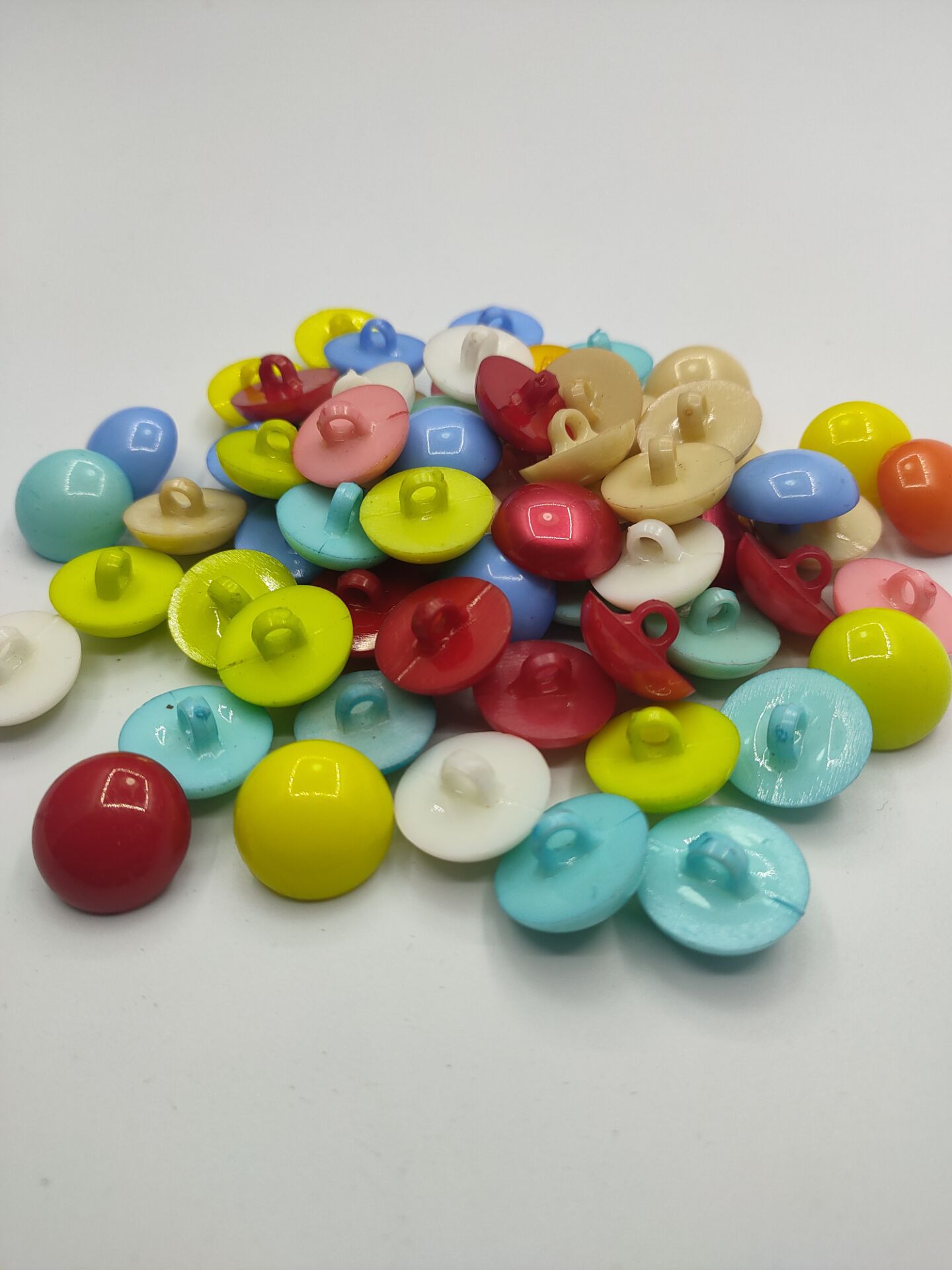 彩色树脂纽扣 儿童装毛衣卡通扣子 钮扣蘑菇形扣子