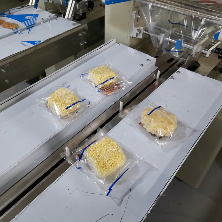 产地货源面饼自动包装机 袋装方便面包装机械 淮山面干吃面包装机