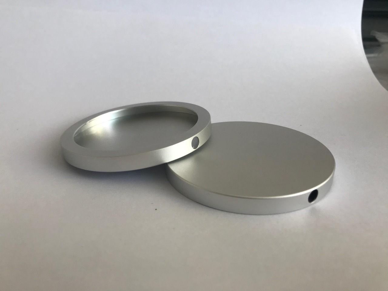 电子雾化器 电子烟铝管圆管充电器外壳渐变