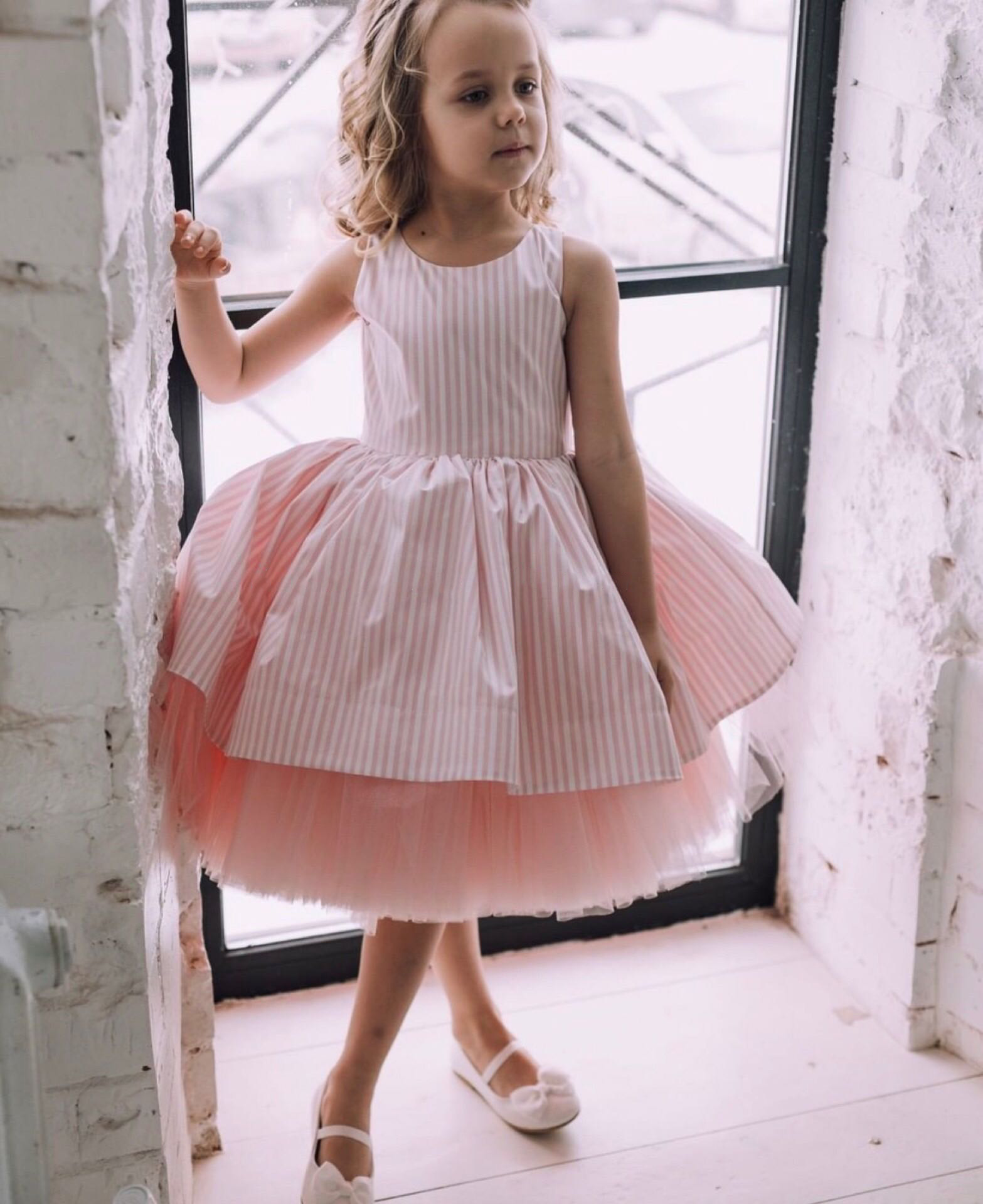 2021年新款夏季女童西班牙宫廷风格洋气公主气质表演礼服连衣裙