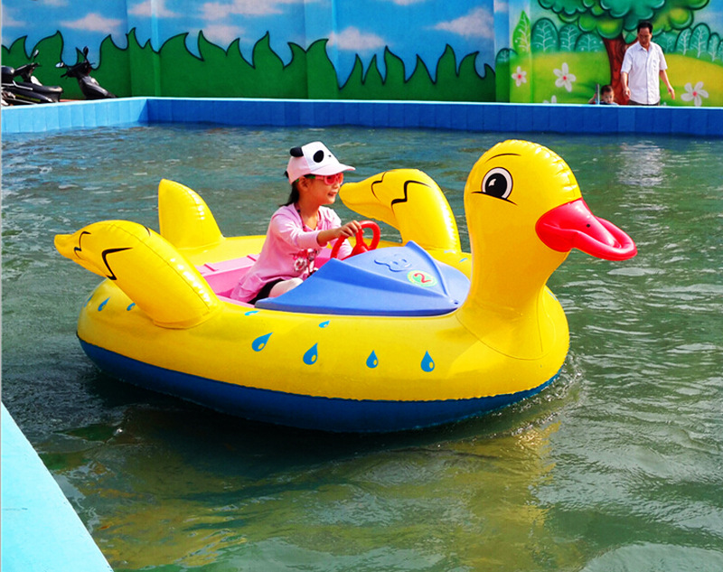 浩童新款电瓶碰碰船碰碰船遥控卡通天鹅碰碰船新12v水下电机