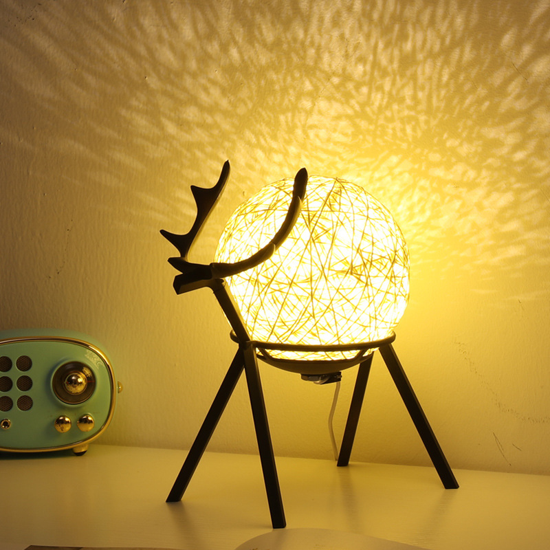 Table Lamp Bedside Lamp Ins Bedroom Small Night Lamp Moon Deer Birthday and Holiday Creative 520 Gift Gift Small Light