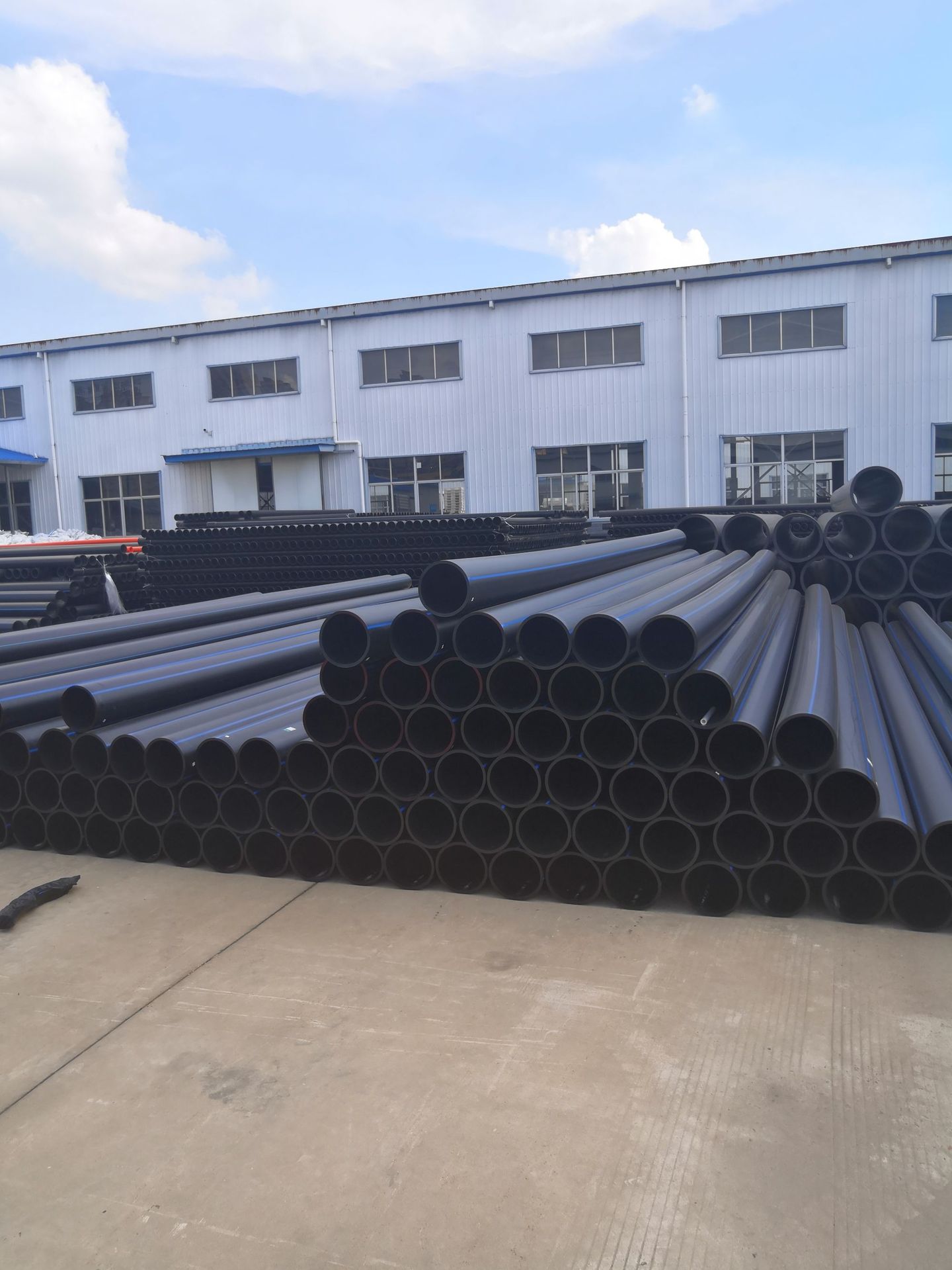 hdpe管pe管道pe管材农业灌溉管工程拖拉管dn160-0.8mpa