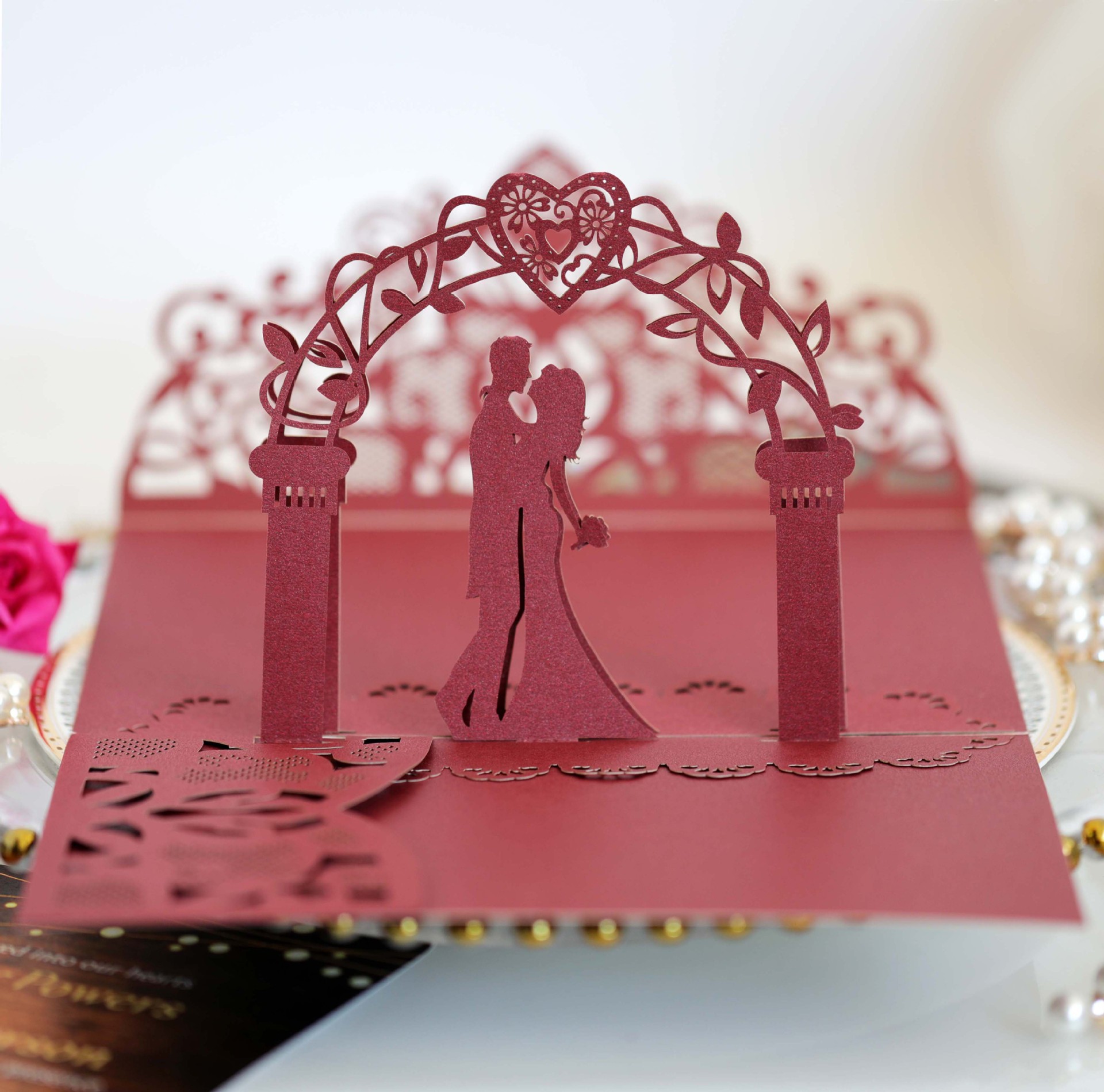 速卖通 婚礼激光卡片 镂空立体贺卡 结婚邀请函 珠光请柬浙江批发