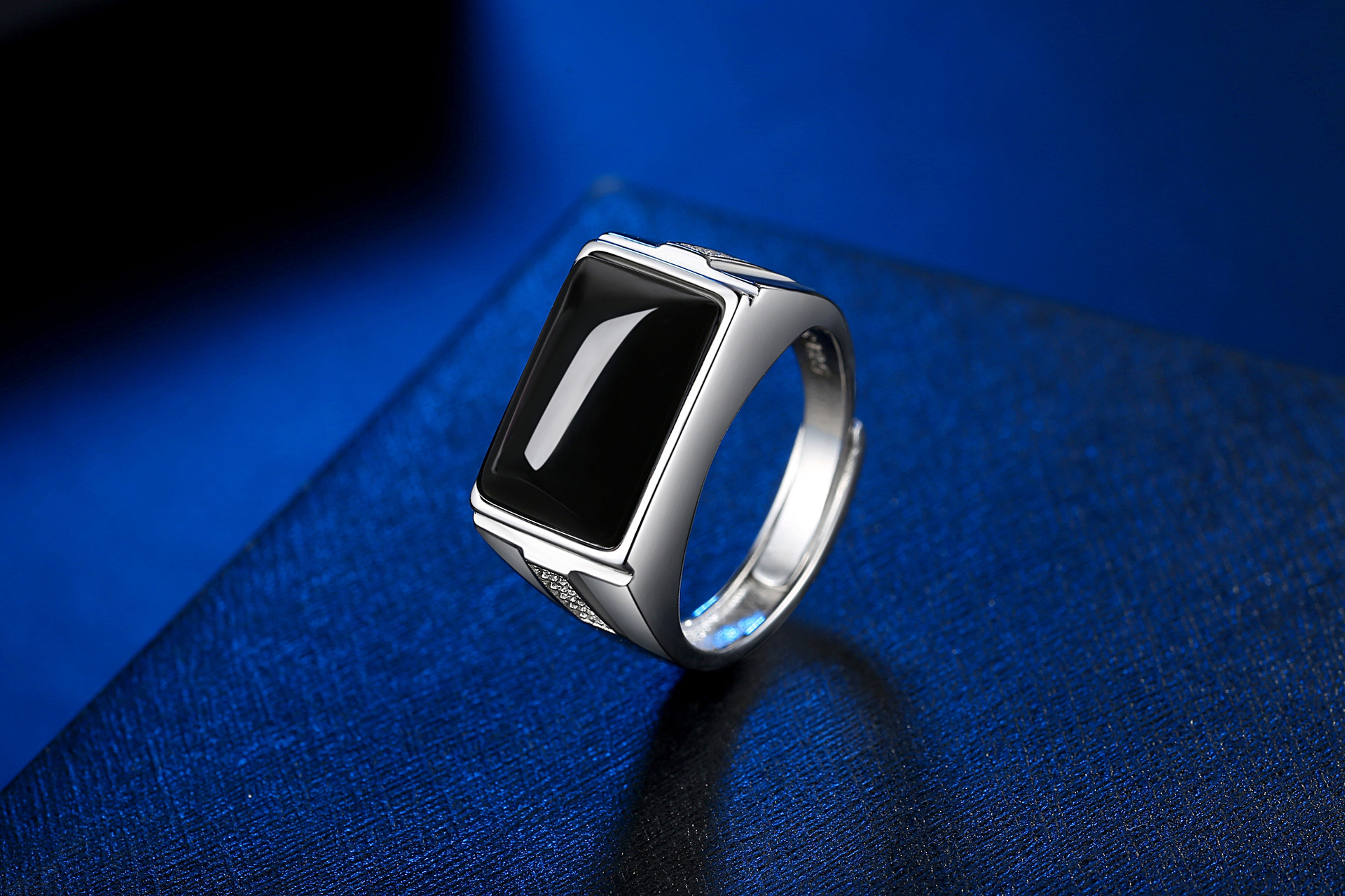 银唯源镶钻方形绿玛瑙男款戒指复古祖母绿玉髓开口可调节指环首饰