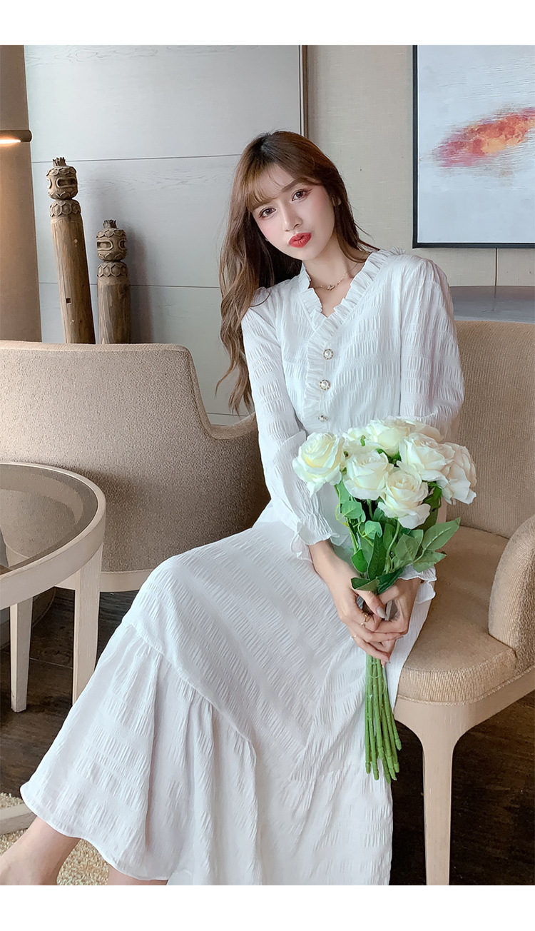 白色长袖连衣裙女春秋仙女白裙子仙气超仙森系长款收腰气质长裙