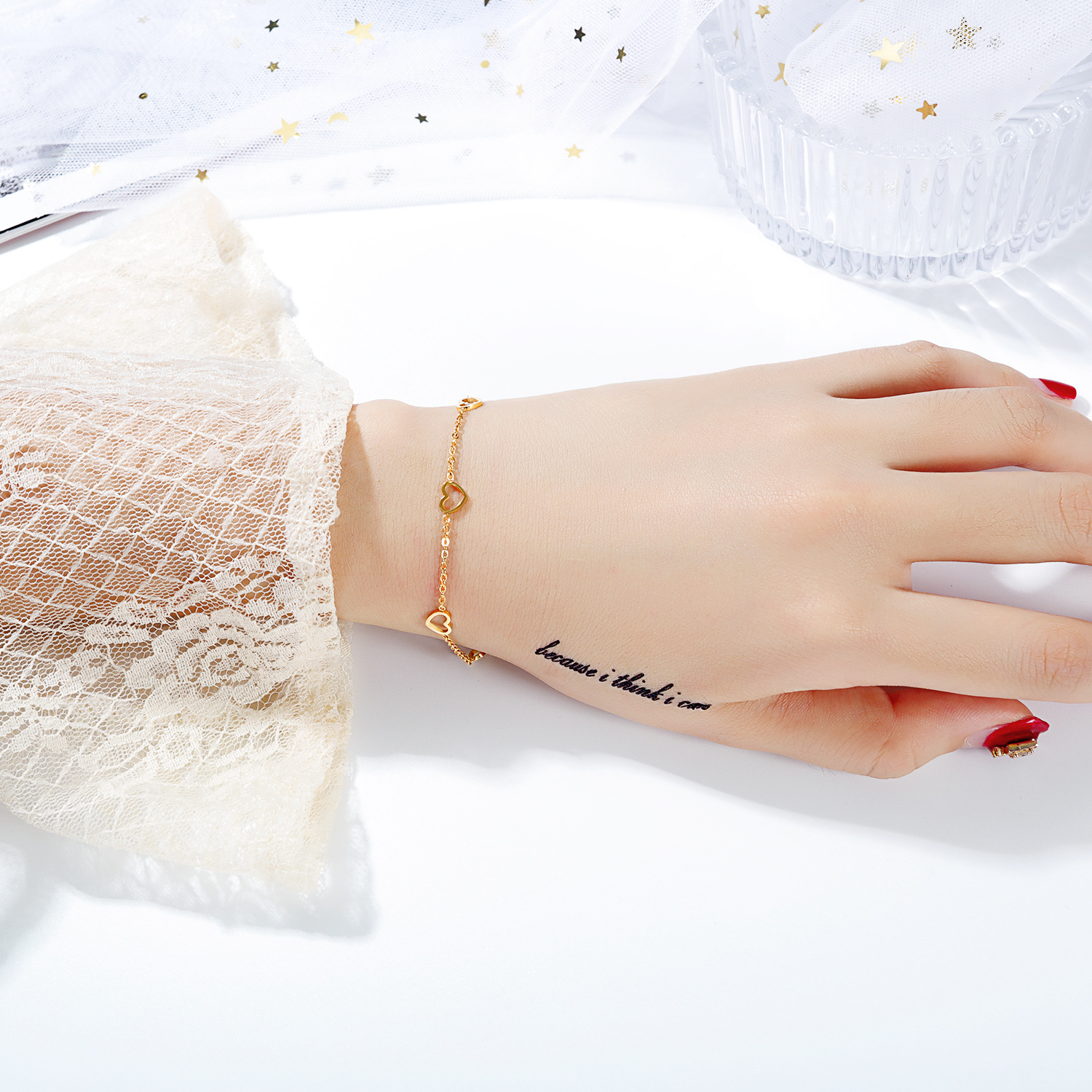 新款女式韩版经典爱心不锈钢手链女网红同款配饰首饰厂家批发