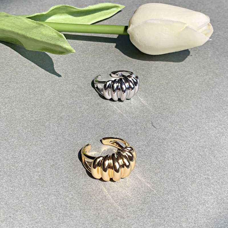 韩国牛角包戒指女极简潮凹凸开口可调节指环ins同款小众手饰饰品