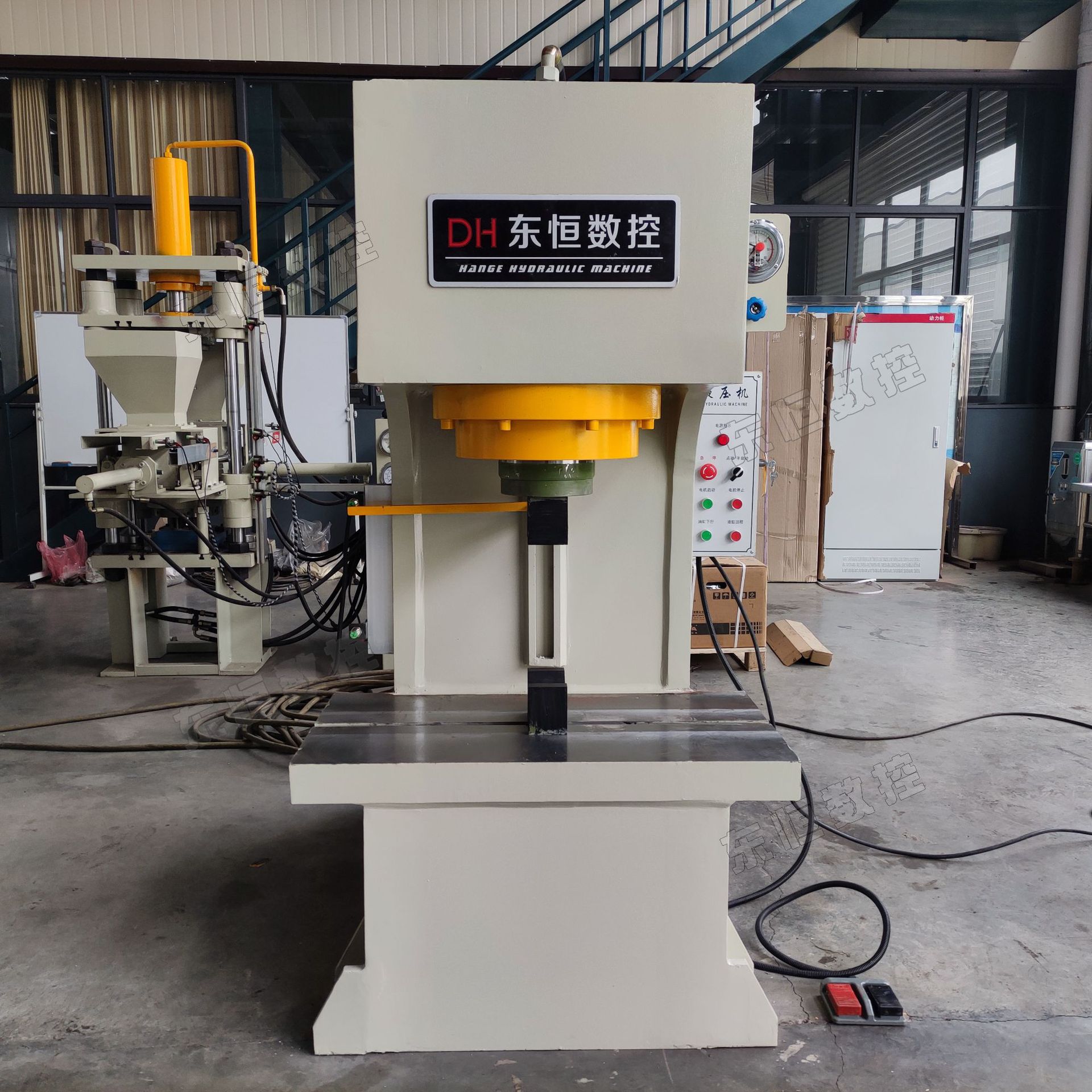 单臂校直液压机200吨c型压力机圆钢校直铜棒压弯转子衬套压装机