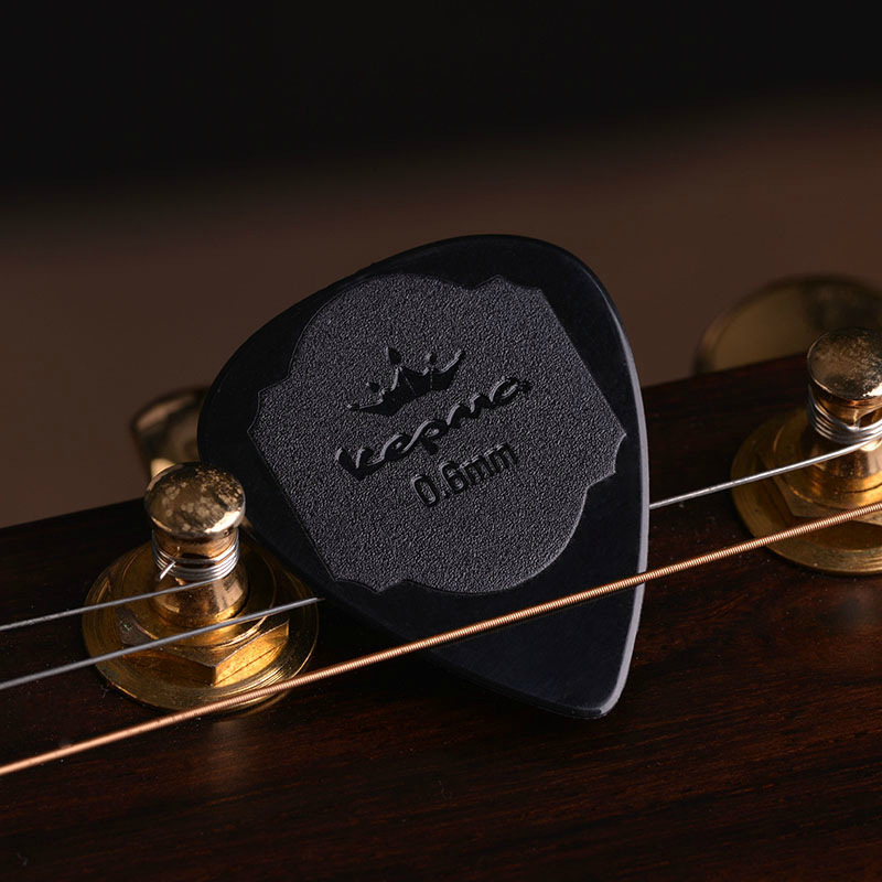 正品卡马初学指弹吉他拨片0.