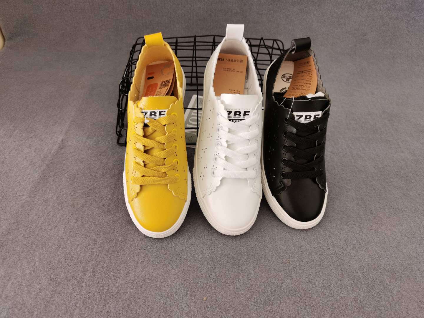 卓不凡品牌春季新款小白鞋超纤女式休闲女单鞋透气镂空鞋