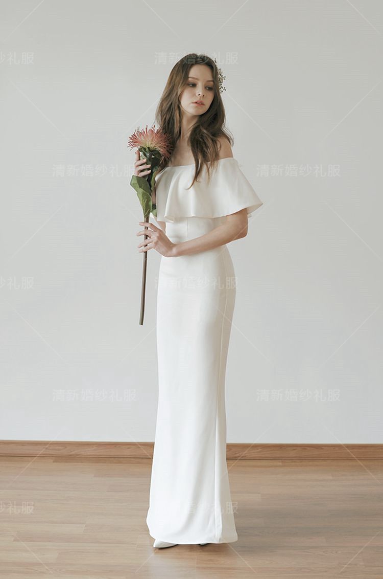 2023简约白色一字肩婚纱礼服敬酒齐地宴会生日草坪婚礼旅拍仙