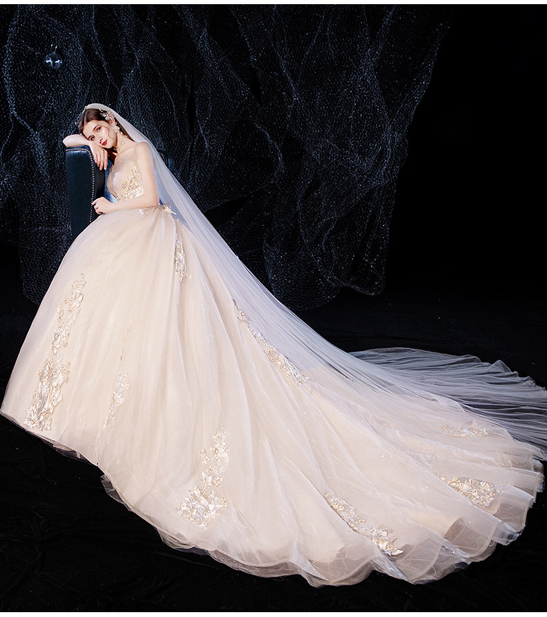 长无袖婚纱礼服款式其他流行元素绑带婚纱礼服摆型小拖尾适用场景婚庆