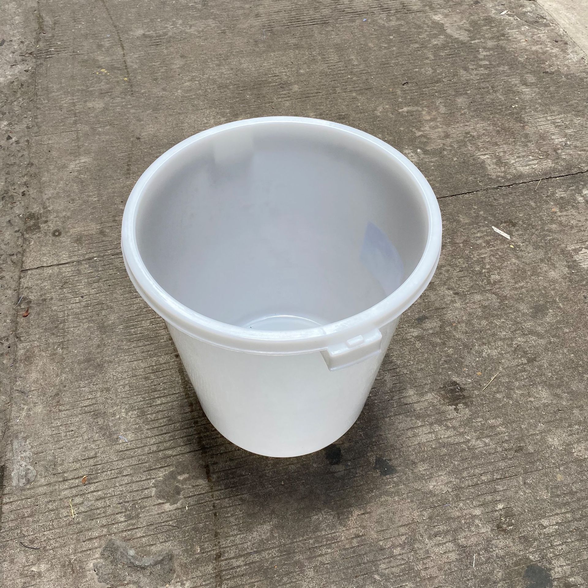 45升-200升塑料大水桶 带盖白色圆形化工大白桶 家用注塑储水桶