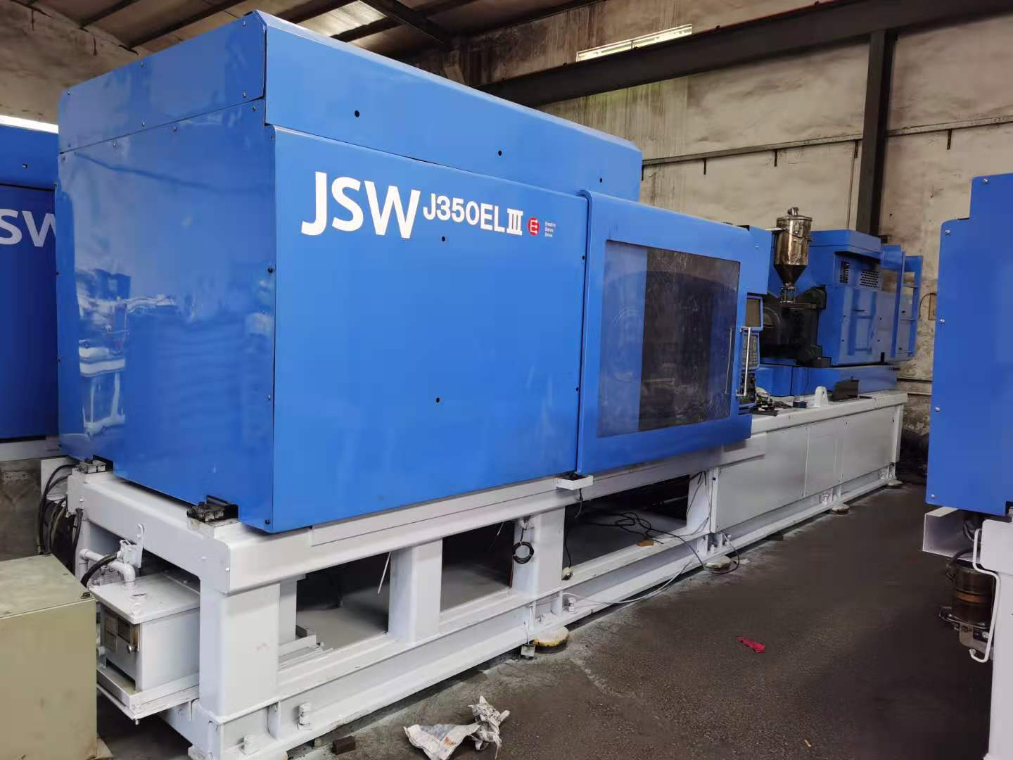 日钢全电动注塑机 jsw 550t eliii