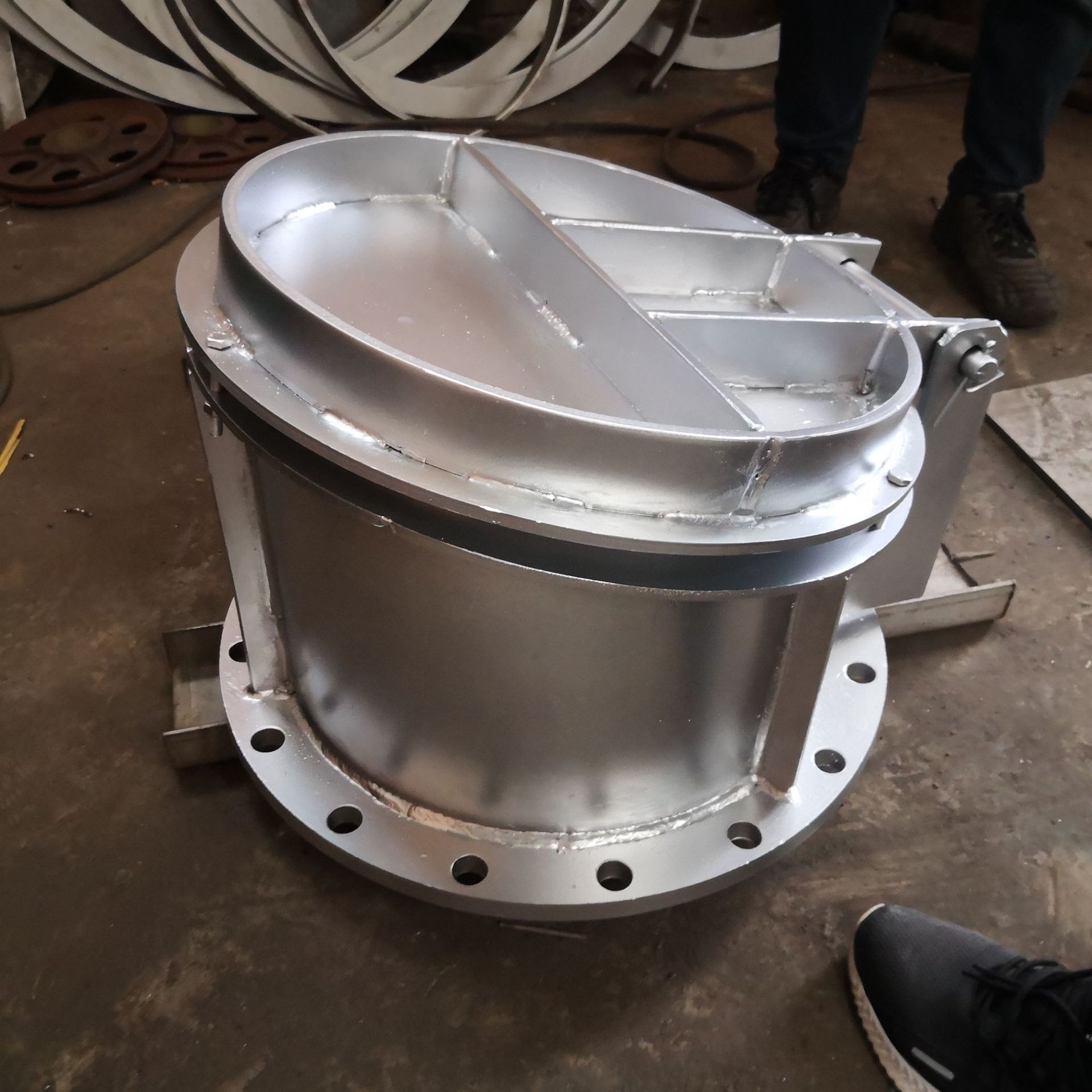 实体厂家钢制不锈钢,钢制拍门 人字形对开拍门多种尺寸