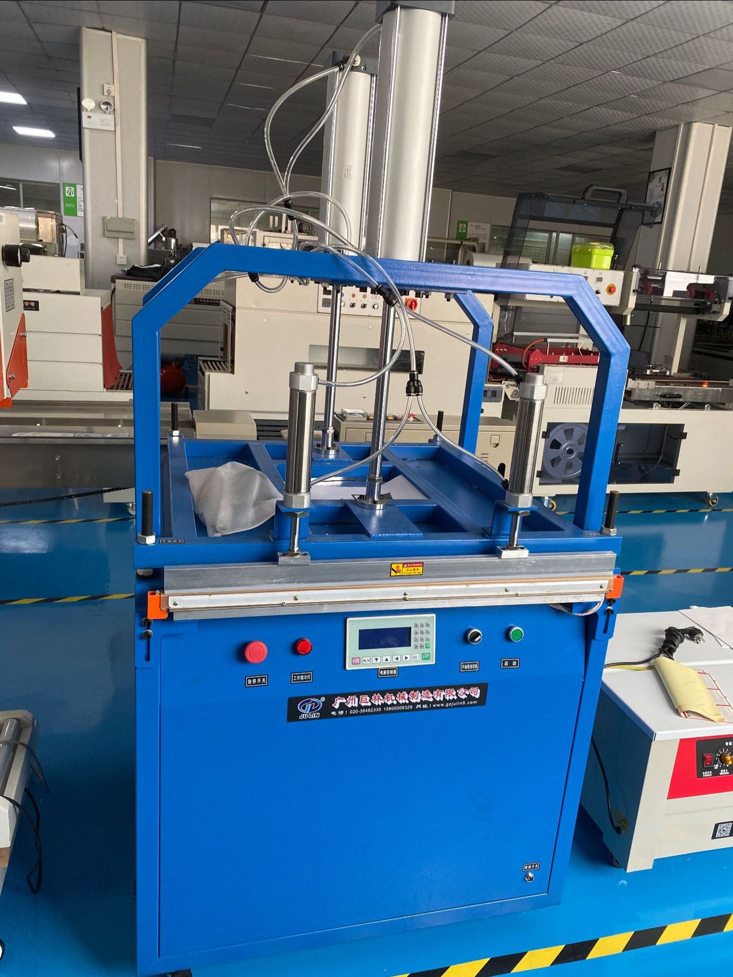 巨林ys-800枕头棉被压缩机 海绵垫自动压缩包装机 自动压缩封口机