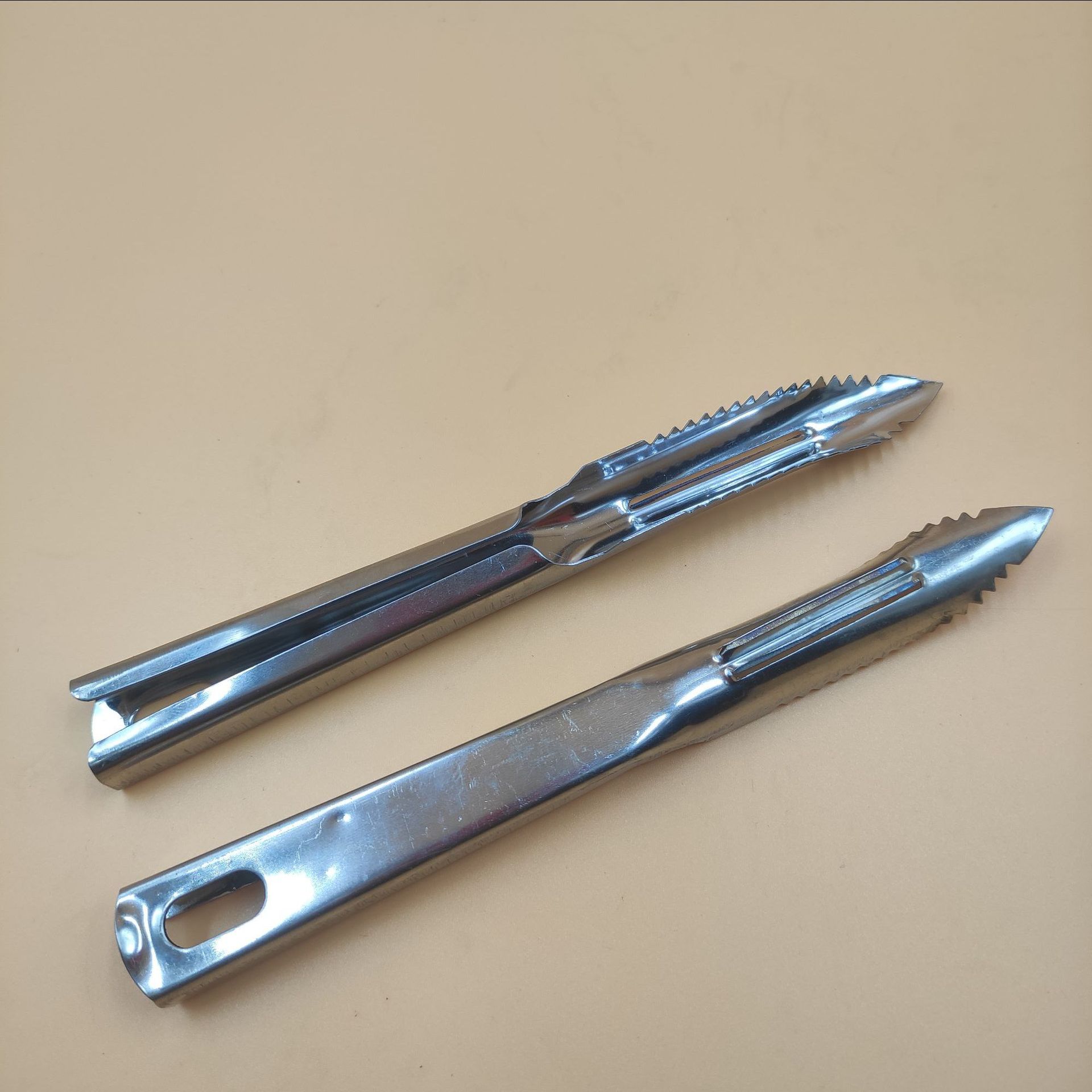 不锈铁丝刨切菜器长方刨擦丝刨萝卜丝刨切丝器刨丝器铁搜子