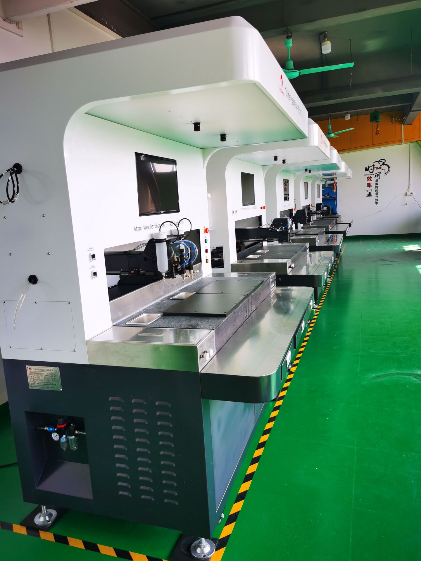 广州鸿升智能视觉点胶机喷射式自动点漆机标牌点漆机全自动填漆机