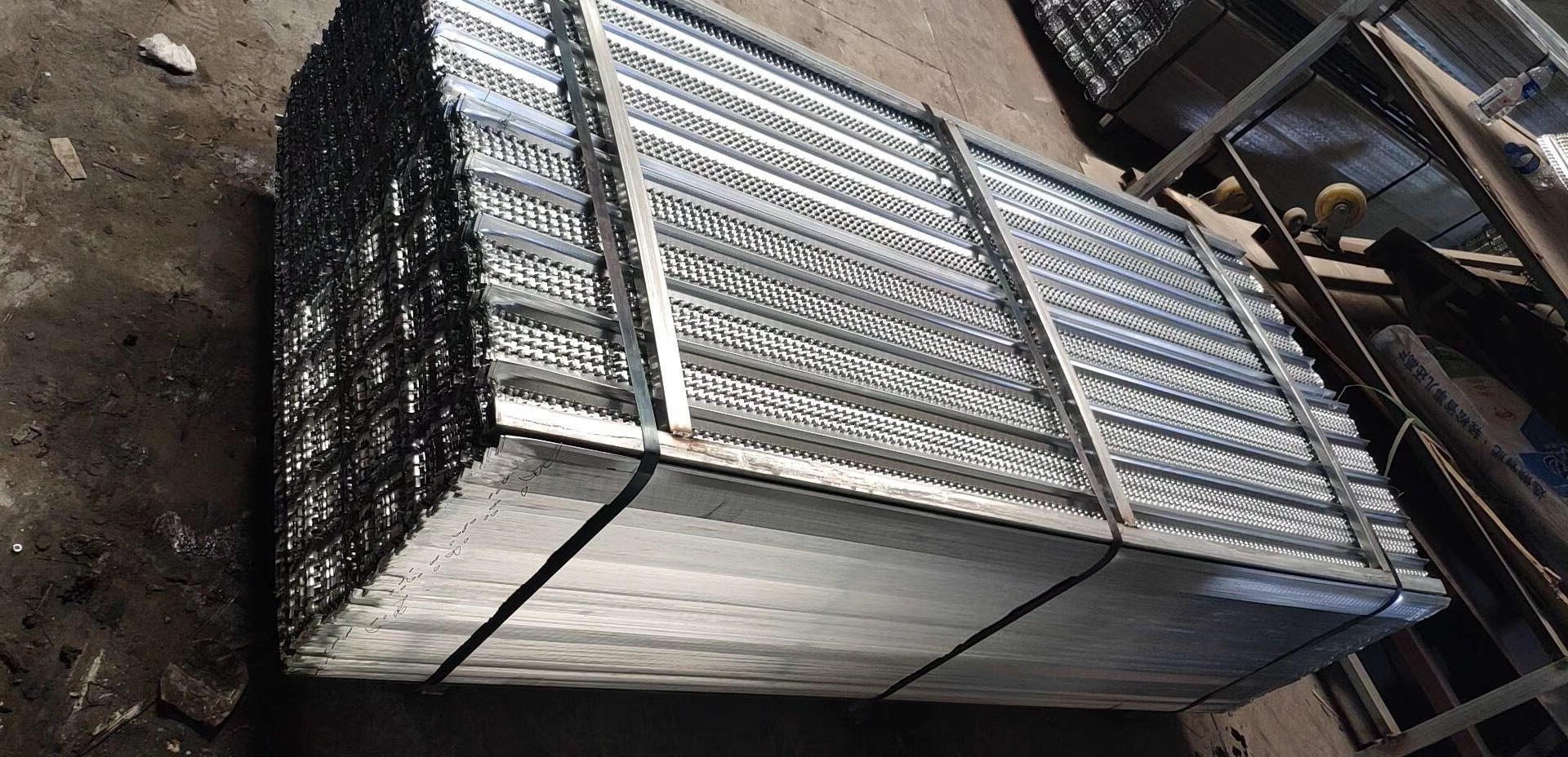 建筑工地镀锌快易收口网 热镀锌后浇带收口网 挡泥浆混凝土模板网