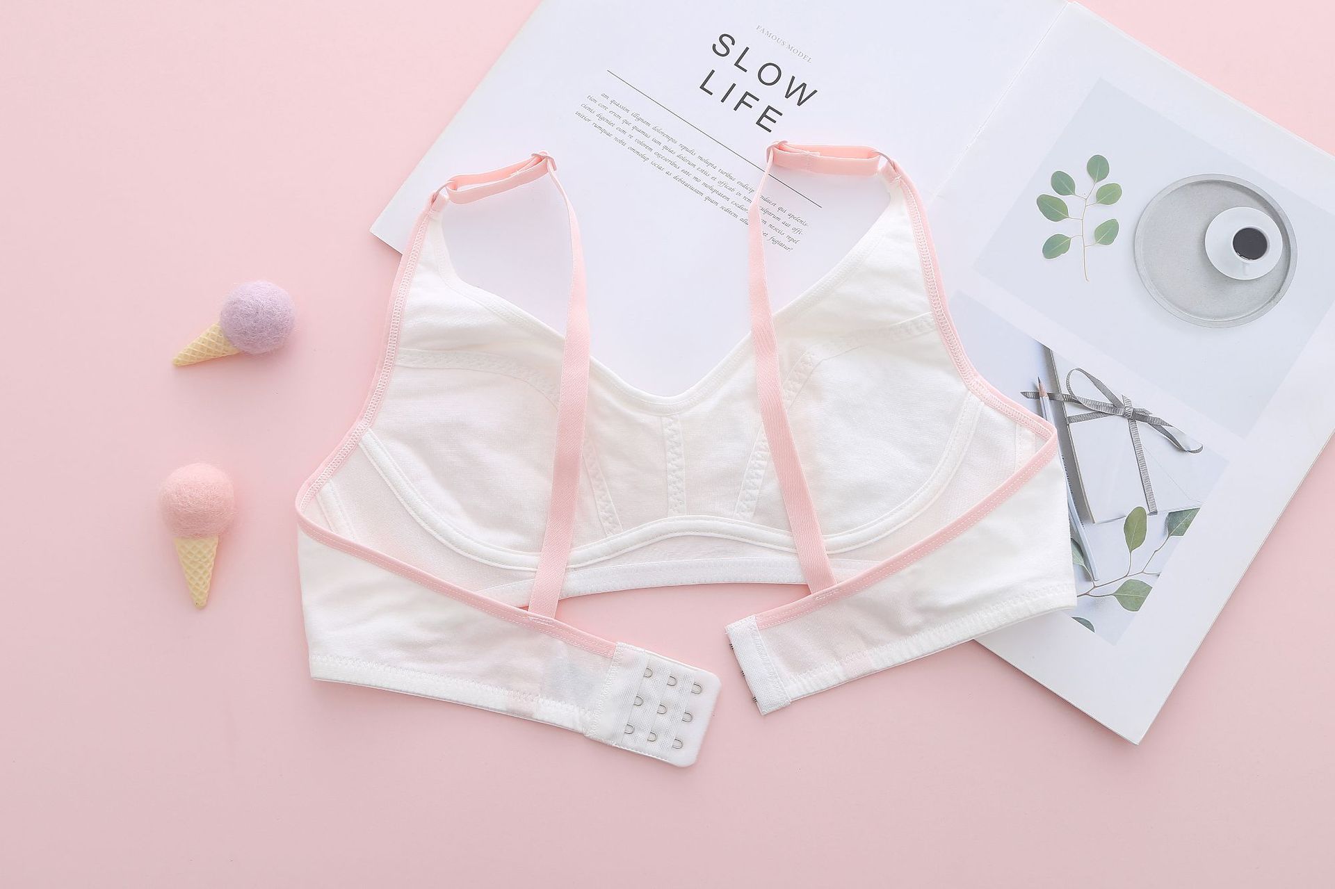 简约撞色少女文胸后扣夹棉款安菲雅学生少女内衣舒适透气卡通印花