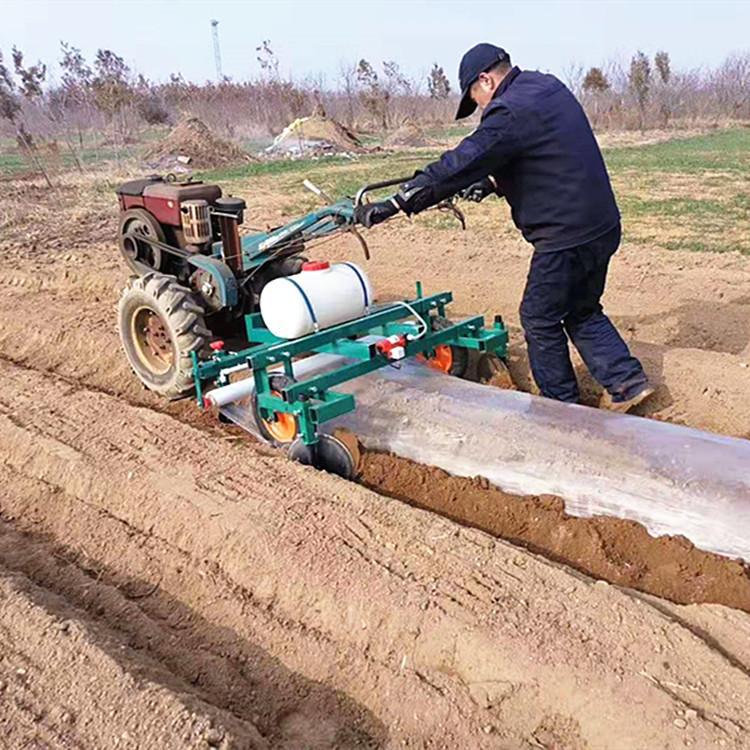 供应配套农用地膜机 地瓜土豆铺膜机 手扶带打药覆膜一体机