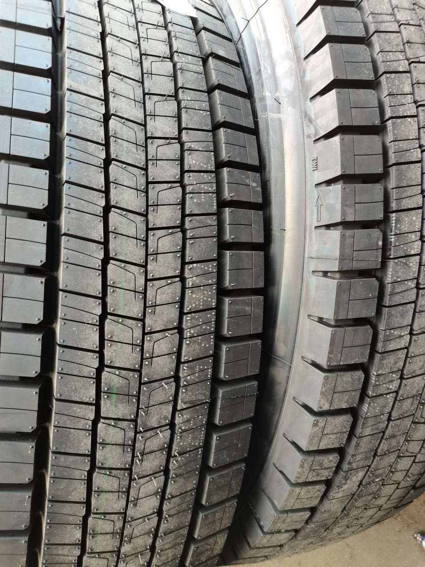 劲特全钢载重汽车轮胎1222.5-18gd835