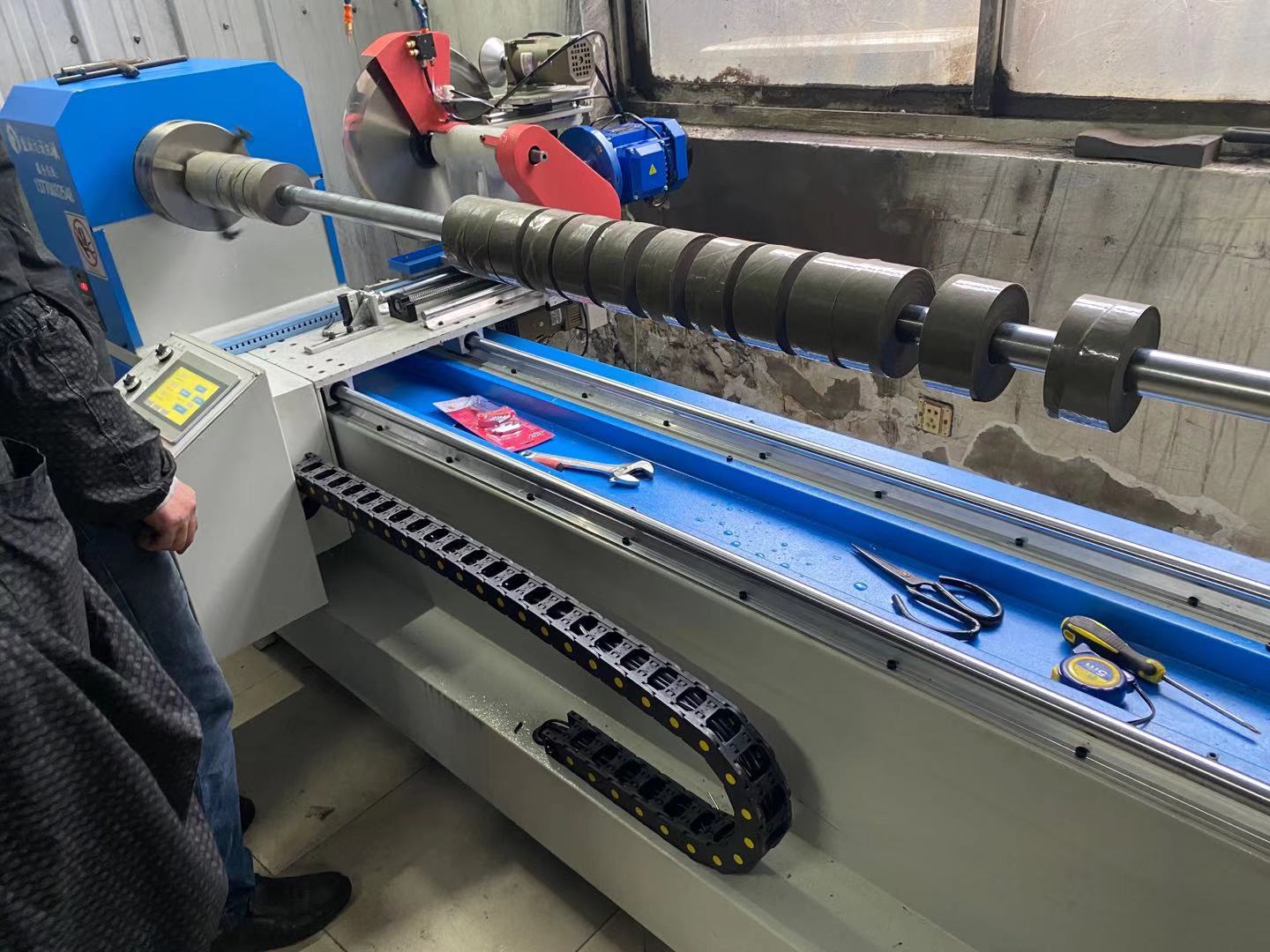 珍珠棉布料电脑数控切条机裁布机 纱布瓦楞纸分切机直斜纹割条机