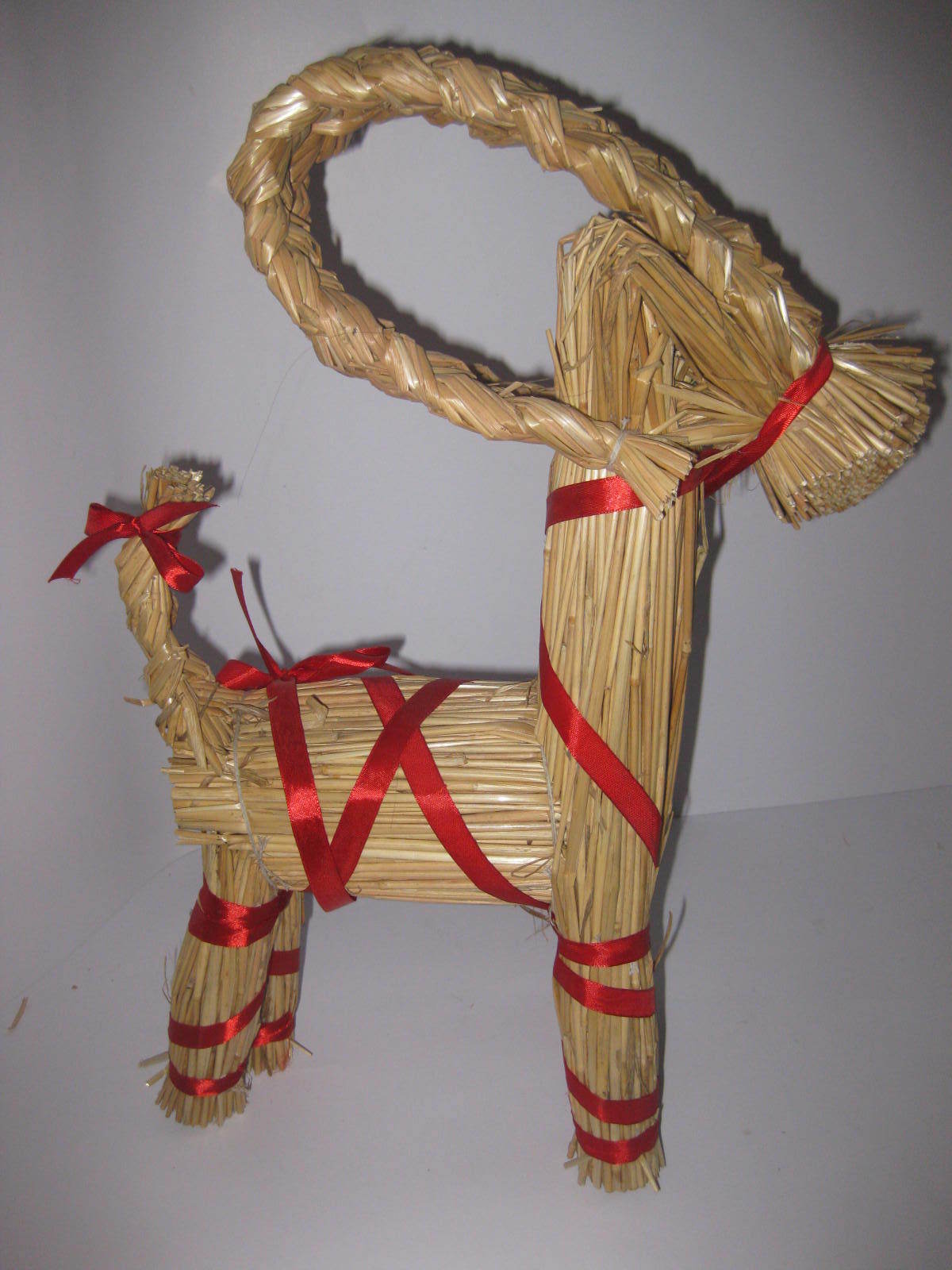 批发稻草圣诞鹿 手工稻草羊 圣诞鹿挂件 编织麦秆动物挂件