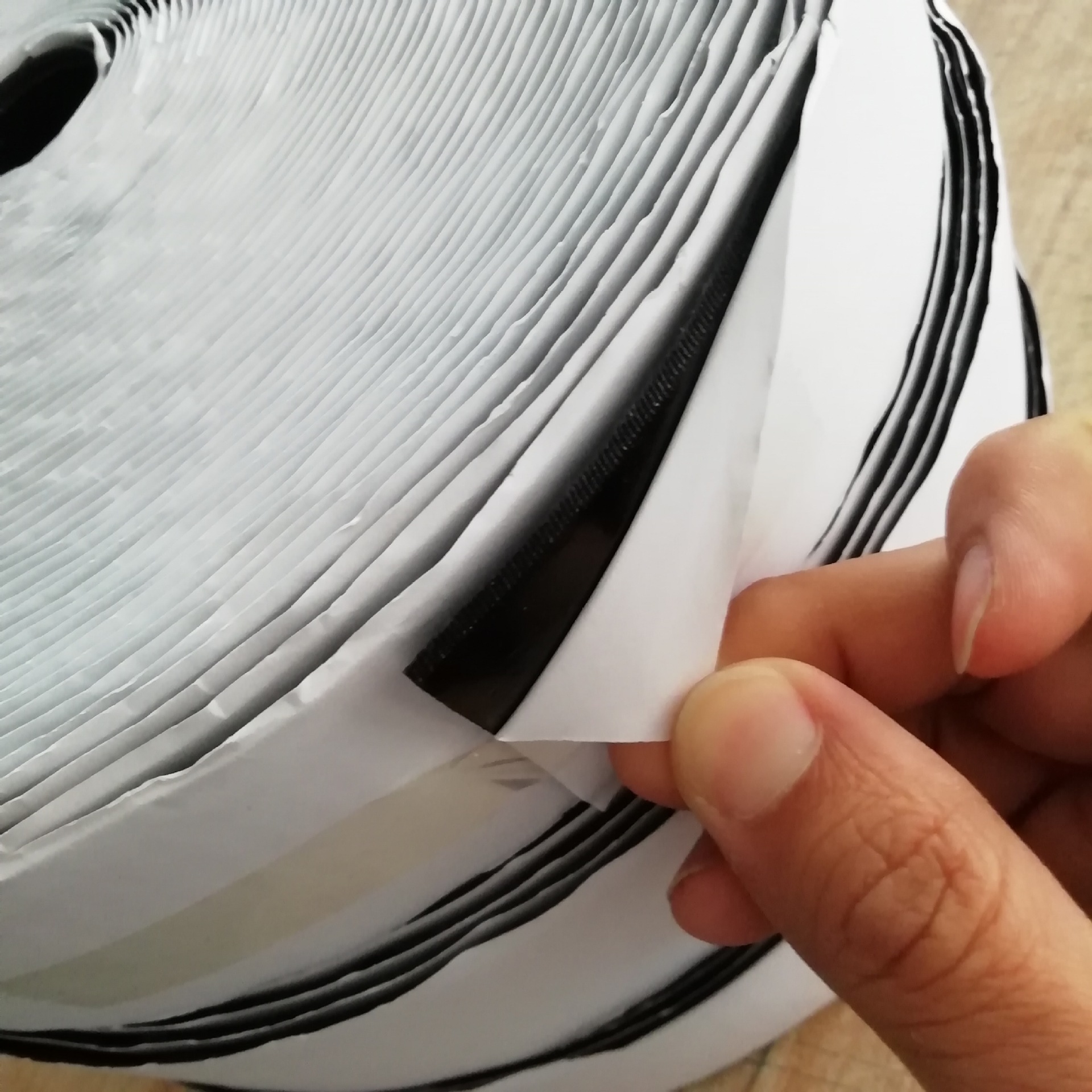 定制背胶魔术贴 服装子母扣背进口胶粘扣带 可冲型各种形状